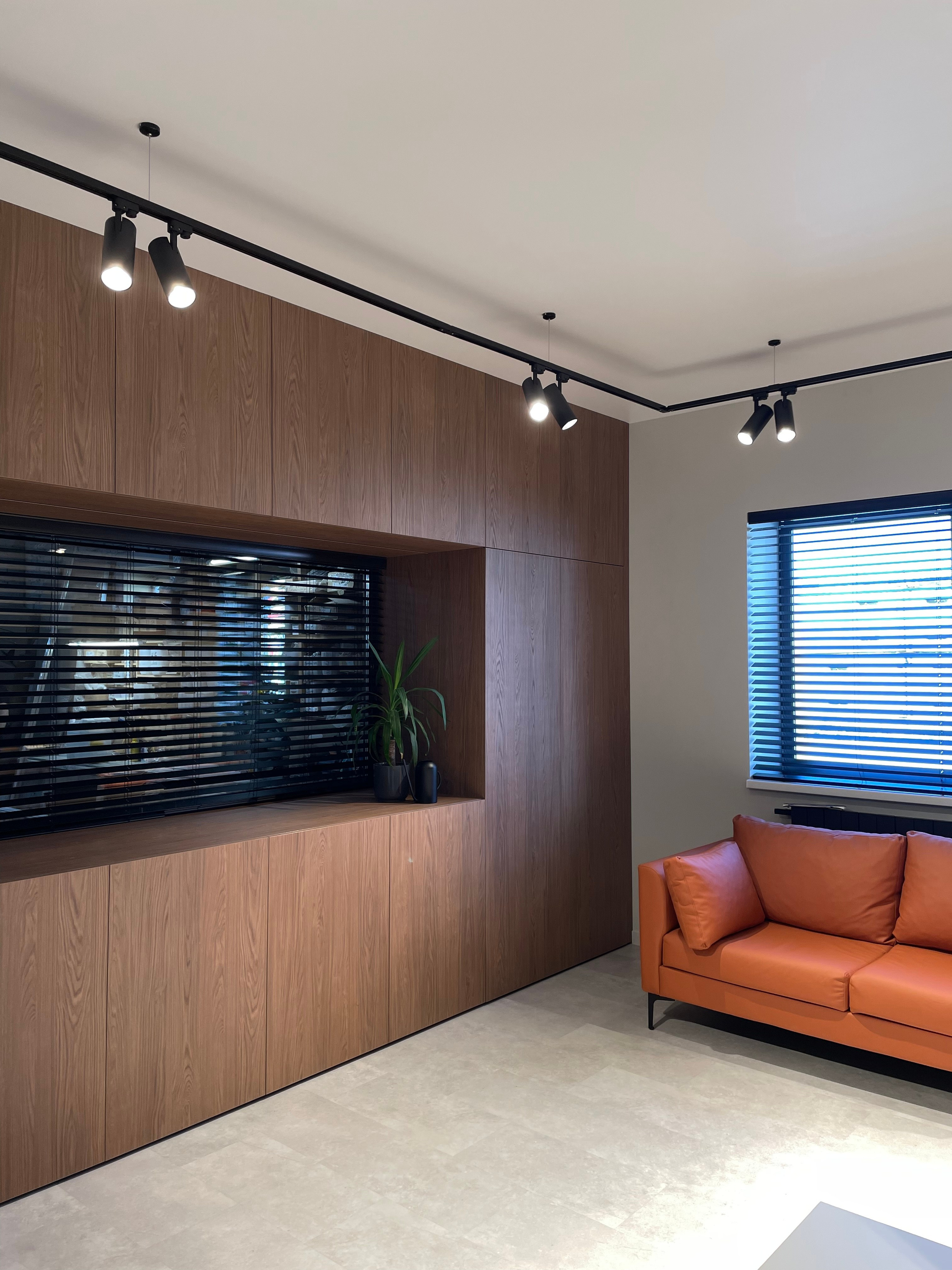 Офис производства FILLINI. Мебель на заказ