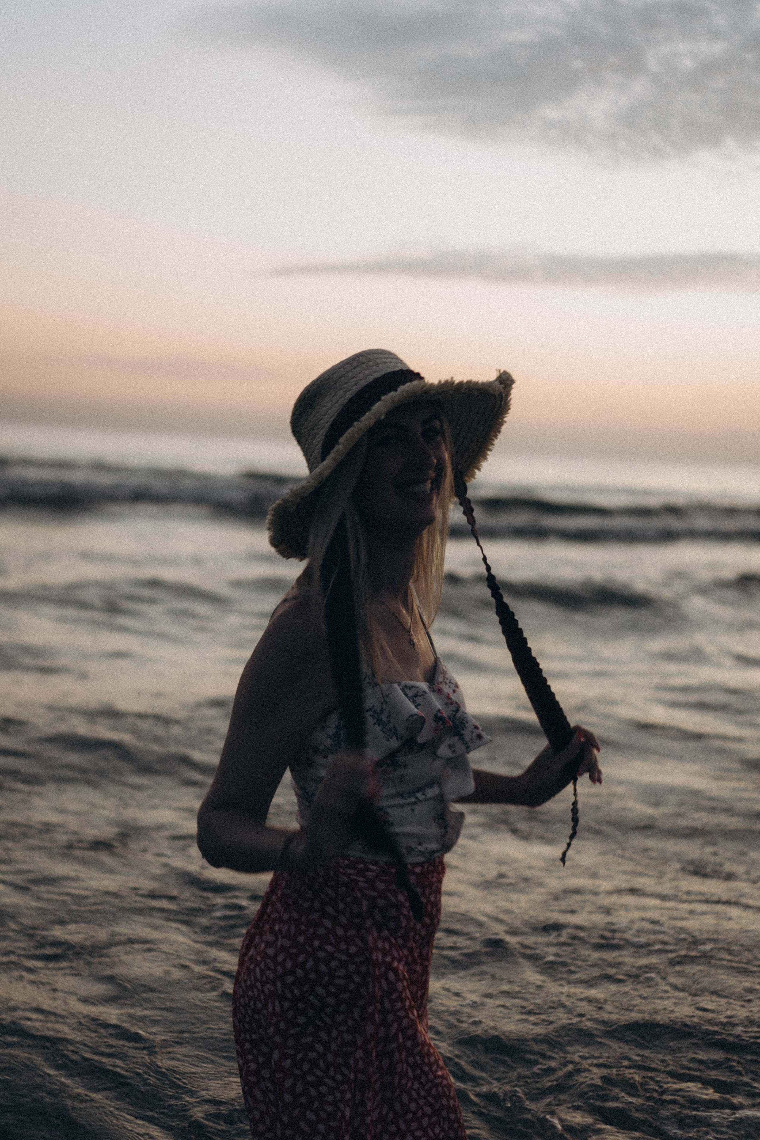 Июльский вечер на берегу черного моря. Профессиональный фотограф, Санкт-Петербург — Виктория Богомолова