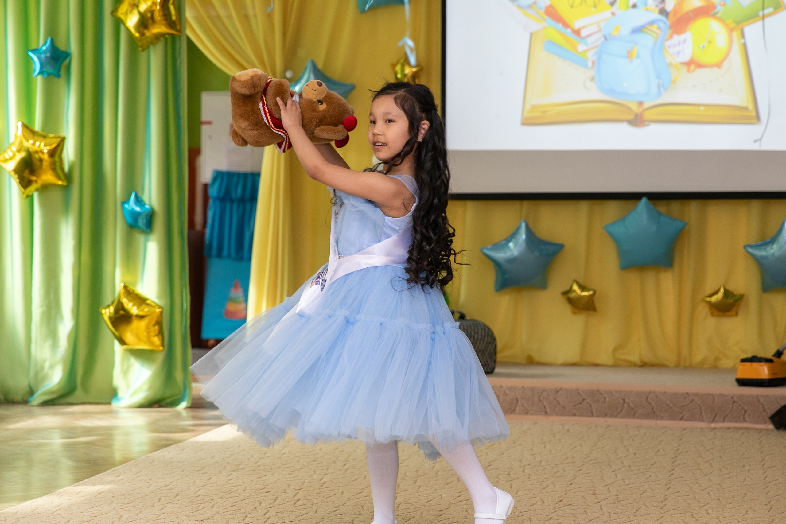 Выпускной Звездочка  2025. Школьный и детский фотограф в Южно-Сахалинске Анастасия Лескова