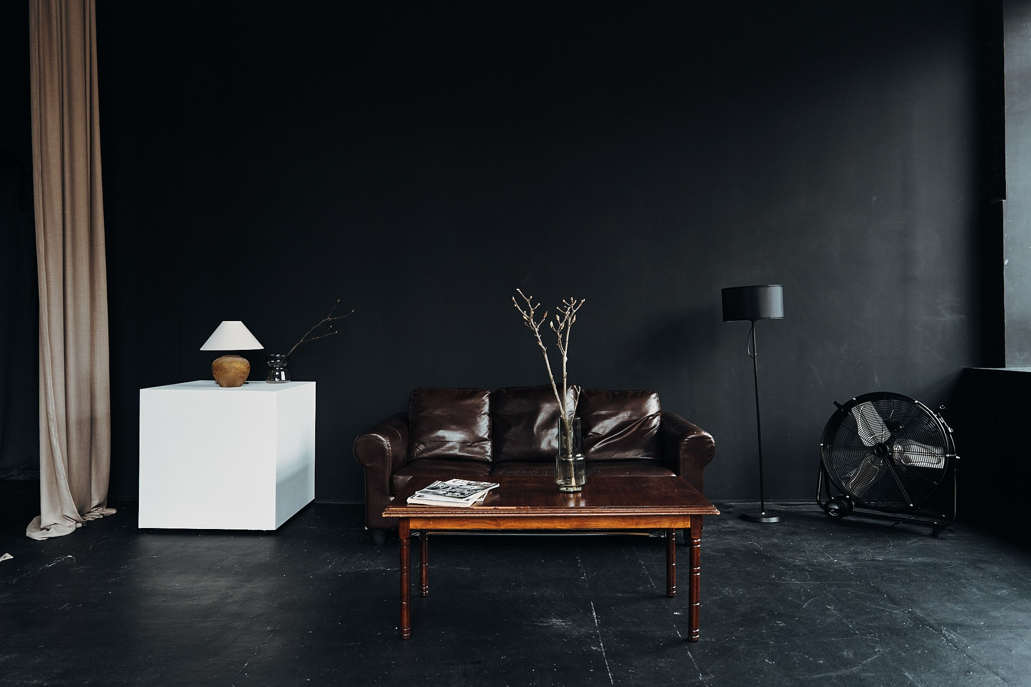 Минималистичная фотостудия в Барнауле. MN Studio