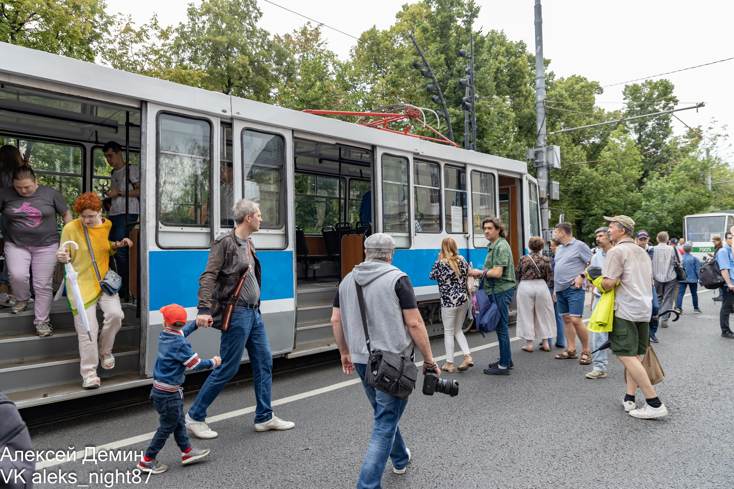 Ретро парад трамваем Москва 2023. Репортажный, семейный и студийный фотограф в Москве Демин Алексей