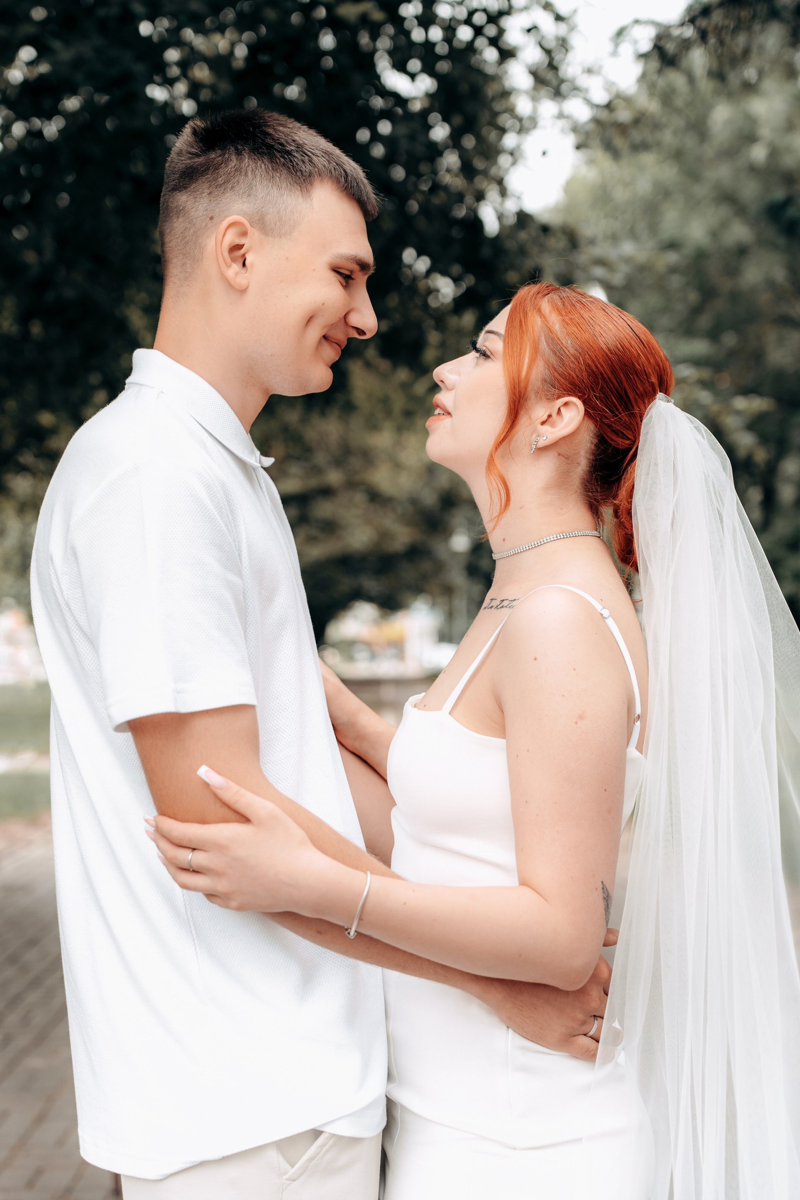 Любовь в каждом штрихе: роспись и свадебная прогулка. Ваш семейный фотограф в Минске — Вика Трегубова