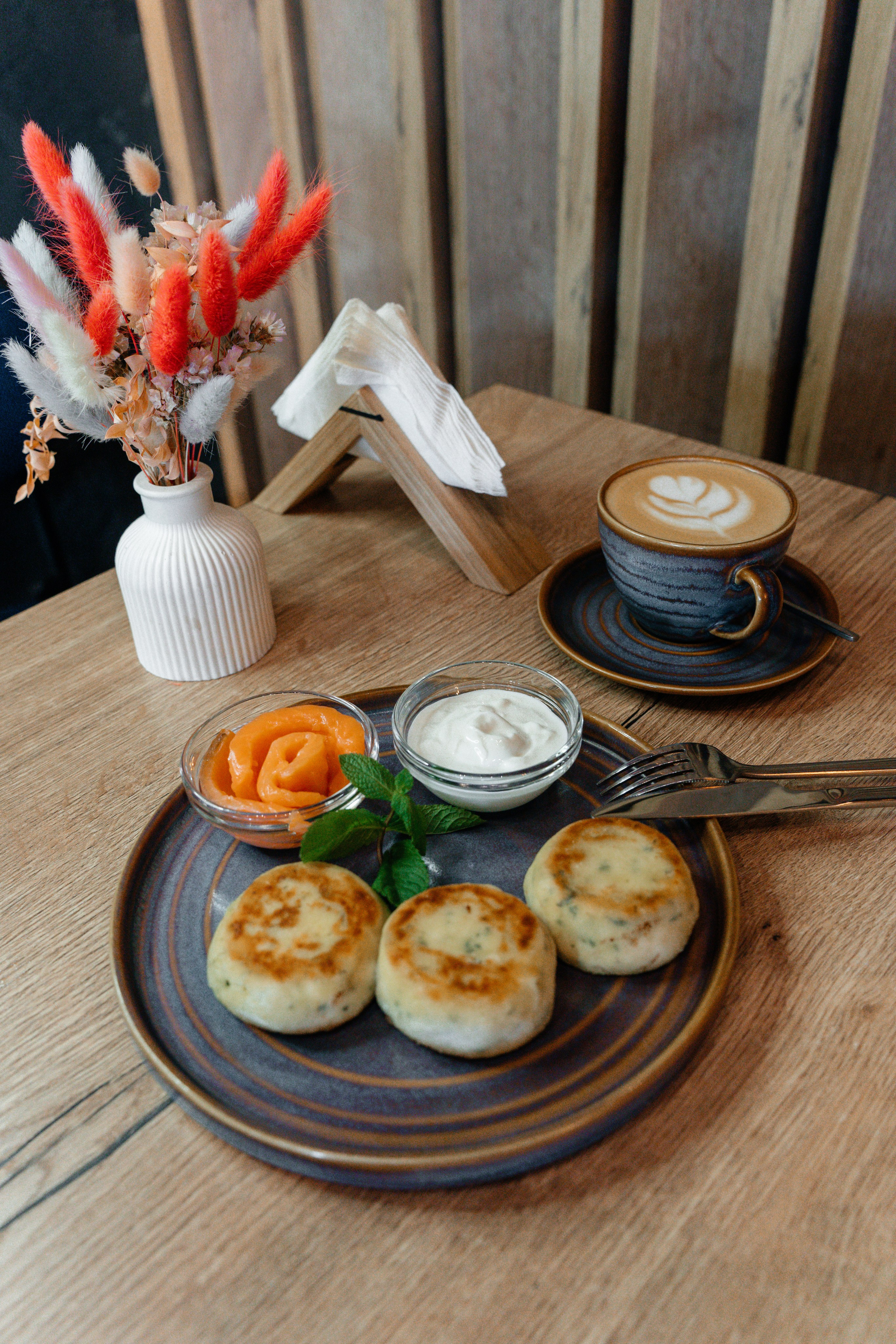 Контент- съёмка для кофейни «ЗАРЯД». Ваш семейный фотограф в Минске — Вика Трегубова
