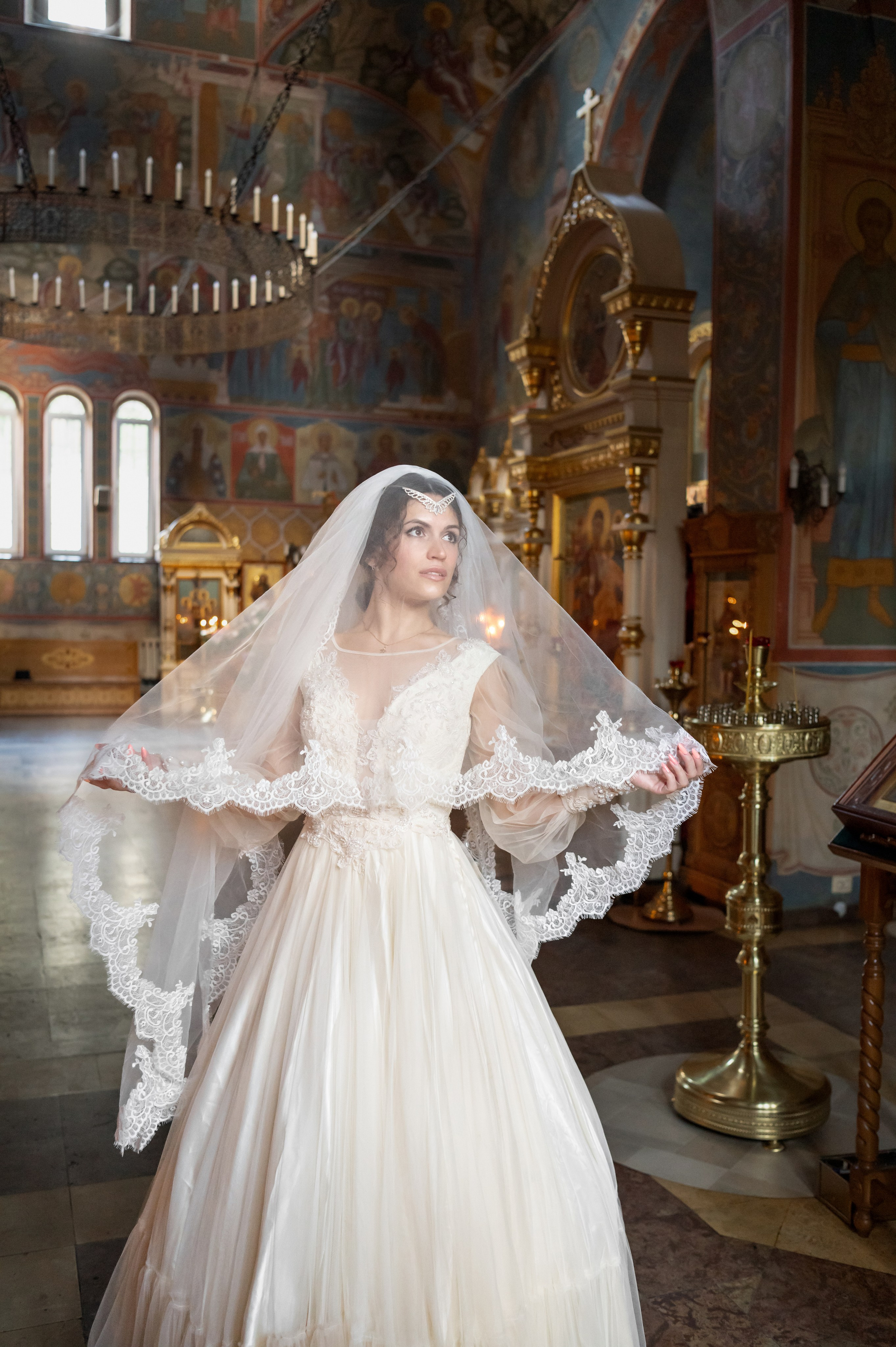 Таинство Венчания. Церковь Святых мучеников, бессребреников и чудотворцев Космы и Дамиана в г. Жуковский. Детский и семейный фотограф г. Москва Оксана Катаджи