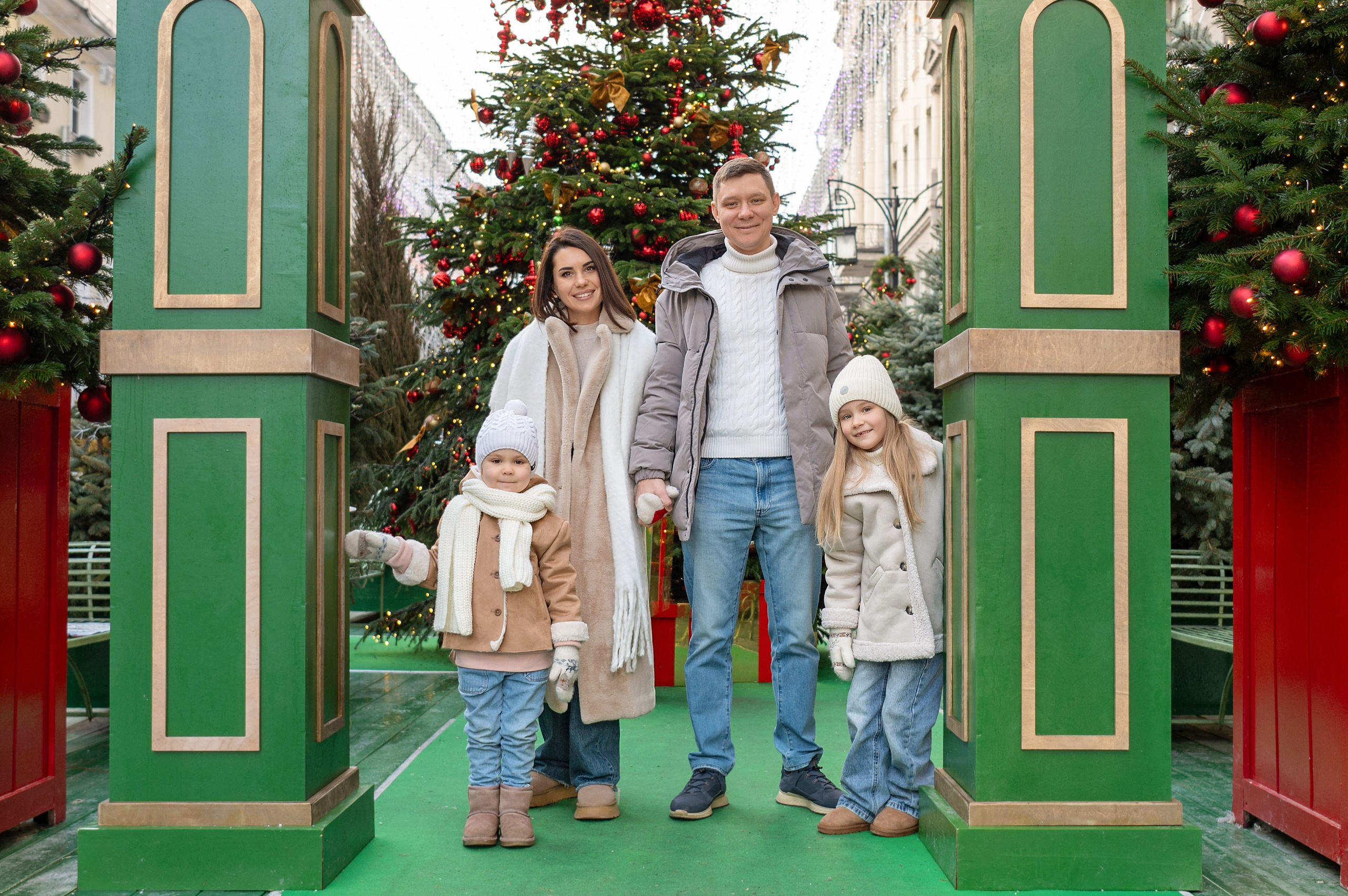 Новогодняя прогулка по Москве. Детский и семейный фотограф г. Москва Оксана Катаджи