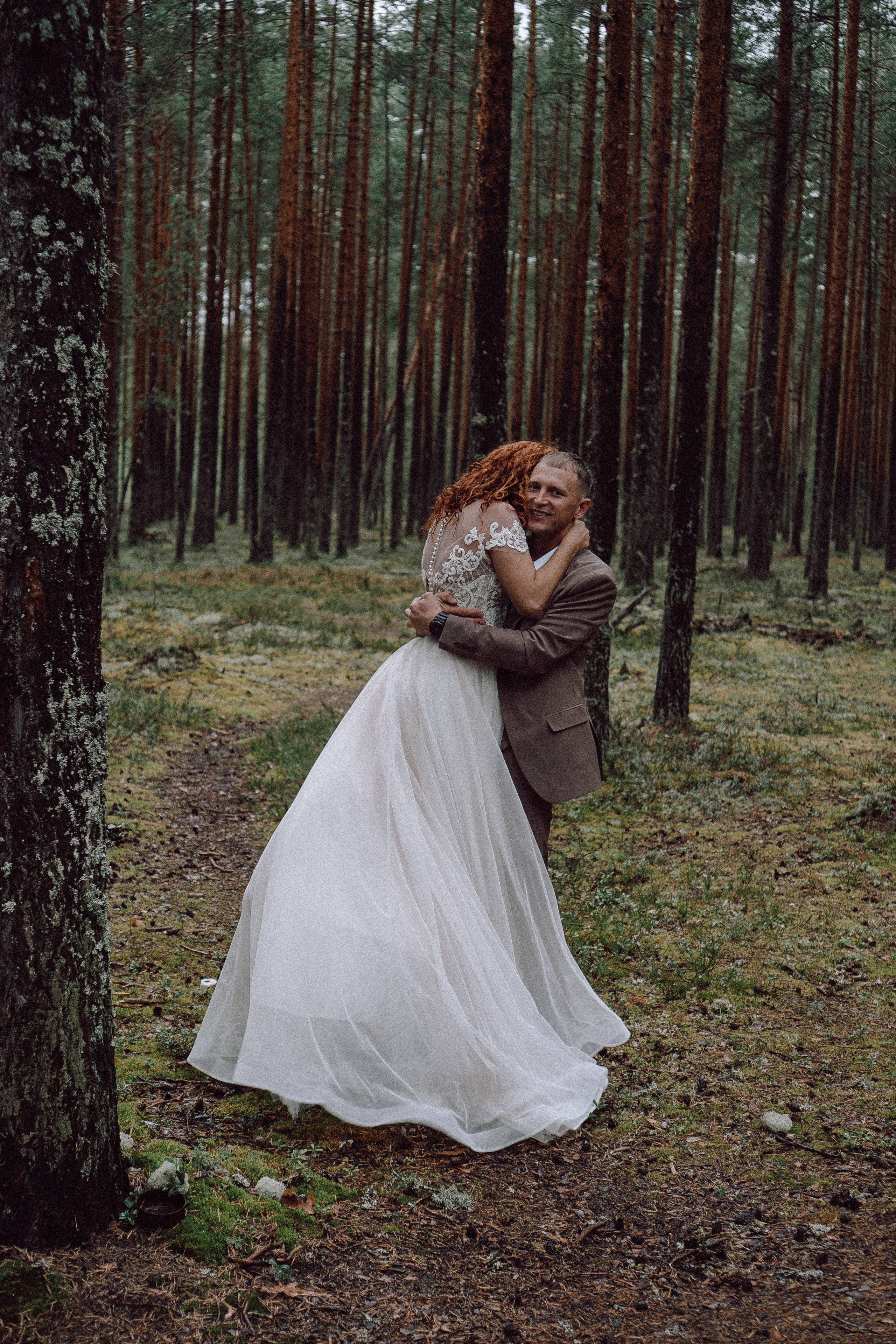 СВАДЕБНАЯ ФОТОСЕССИИЯ ПАРЫ В ГОРОДЕ ПРИОЗЕРСК В СОСНОВОМ ЛЕСУ И С ПИКАПОМ. Профессиональный фотограф, Санкт-Петербург — Виктория Богомолова