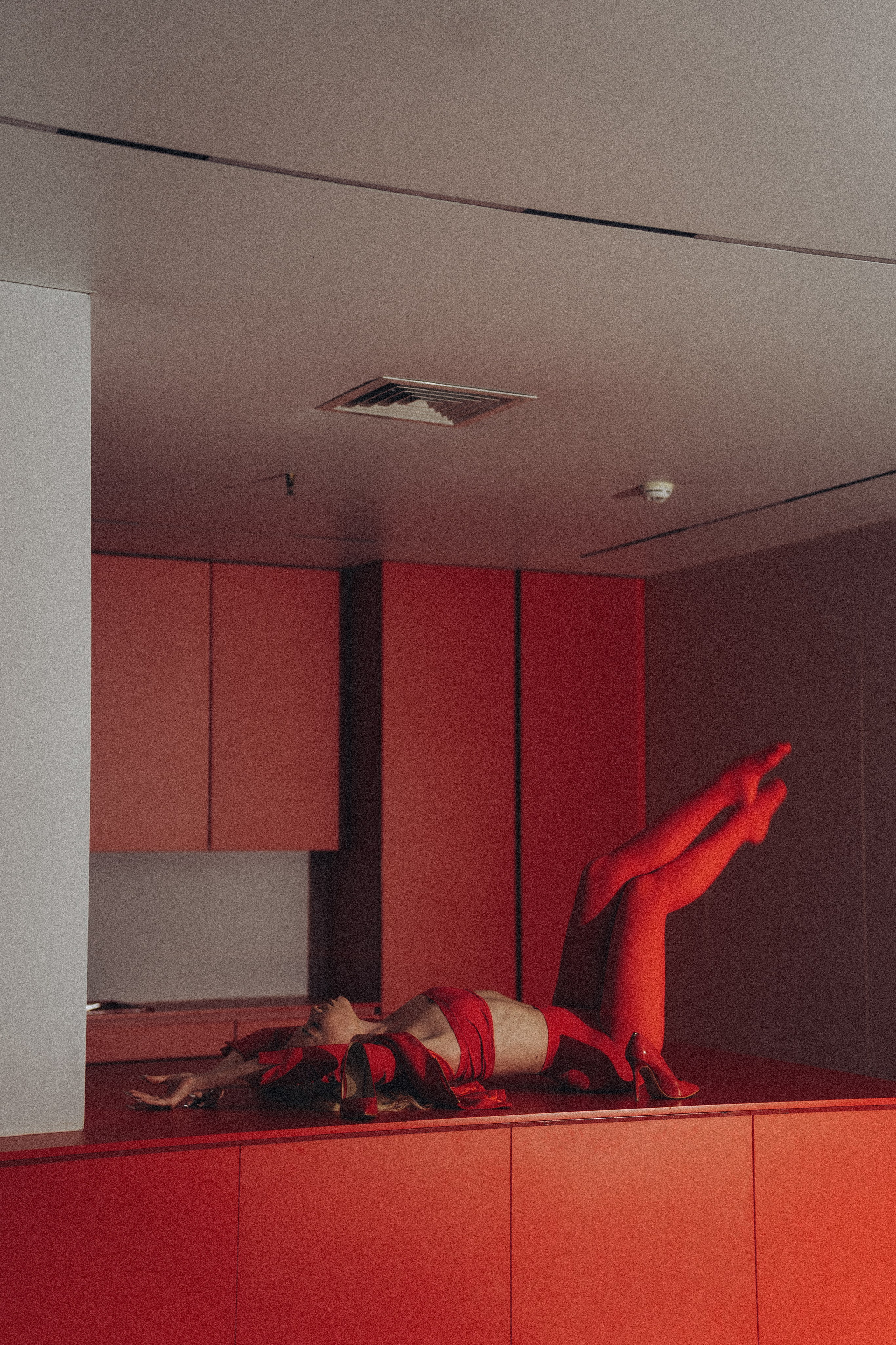 ФОТОСЕССИЯ К НОВОМУ ГОДУ В СТУДИИ С ЕЛОЧКОЙ КРАСИВЫЙ ОБРАЗ. Профессиональный фотограф, Санкт-Петербург — Виктория Богомолова