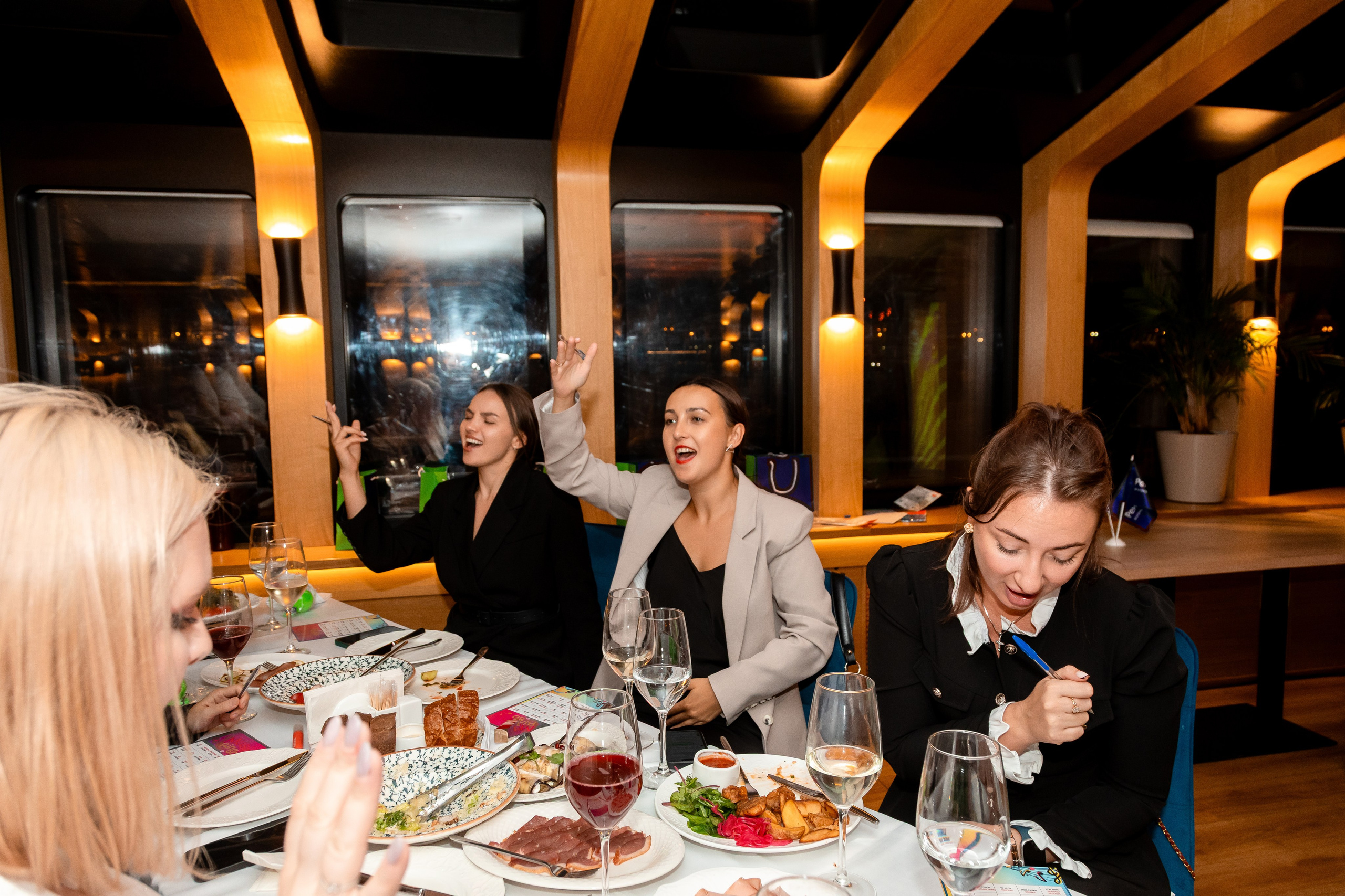 На воде. Главная