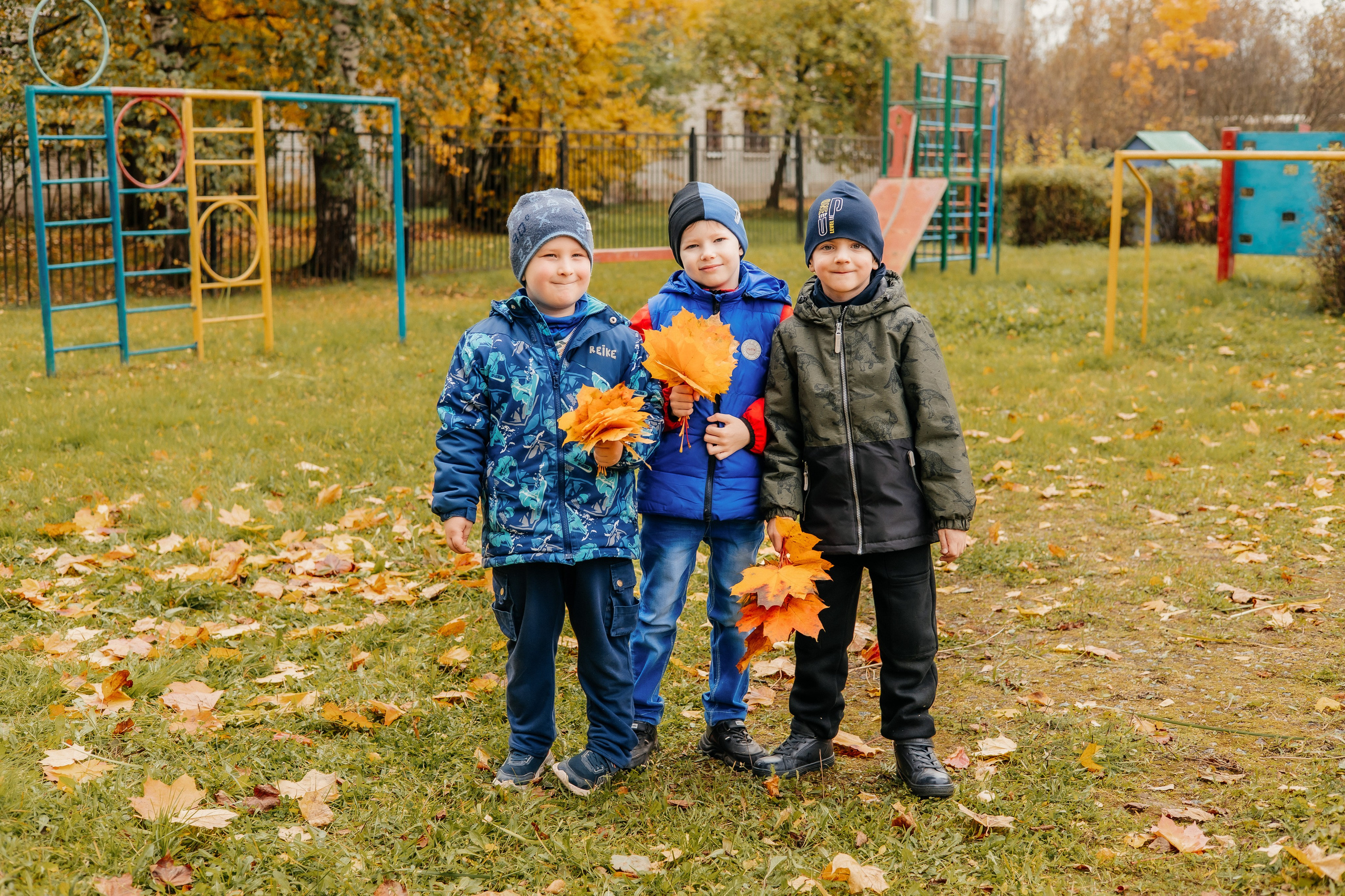 ЗОЛОТАЯ ОСЕНЬ. Фотосессия в Петергофе — фотограф Юлия Корчак