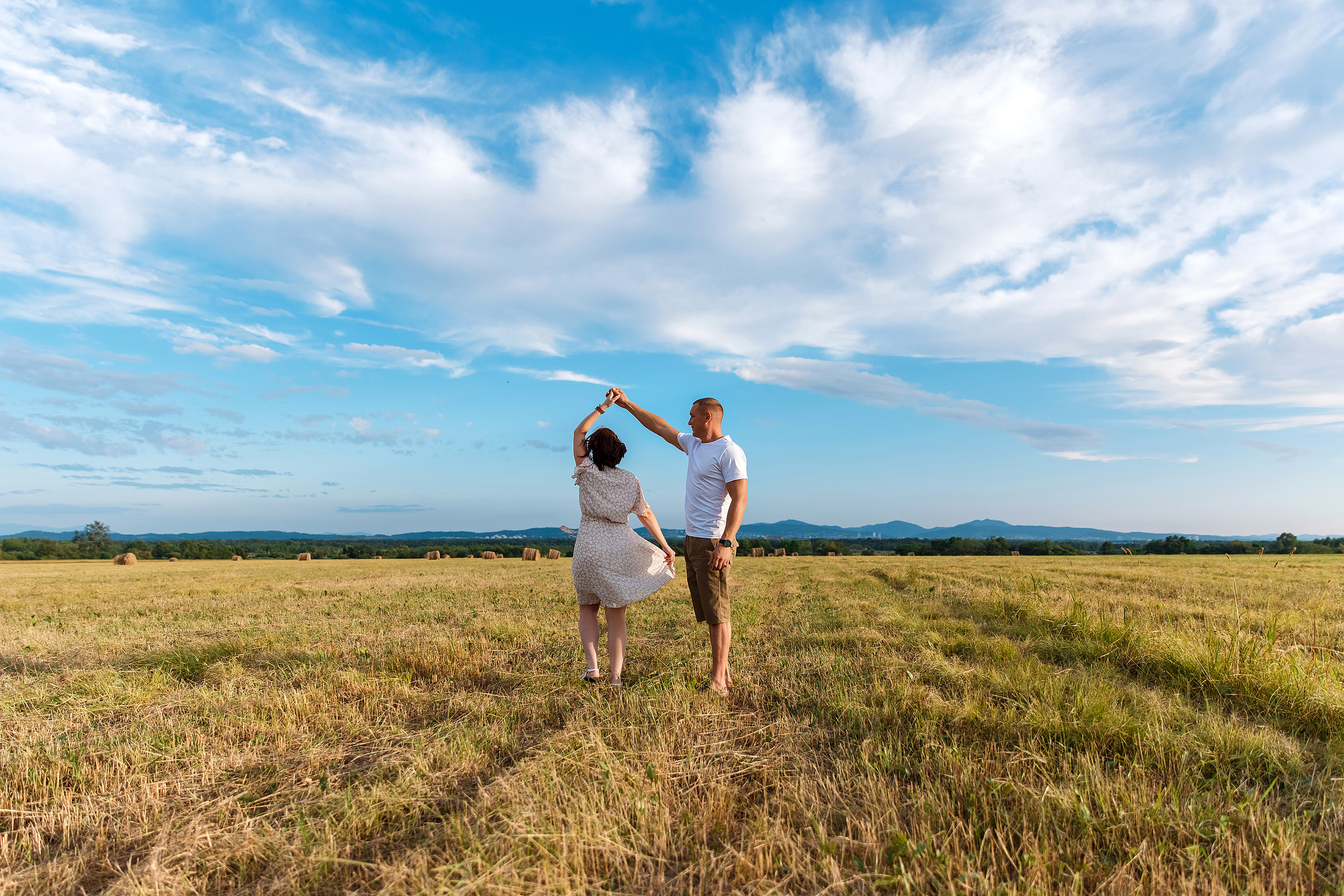 Фотосессия на сене. Фотограф Любовь Корниенко, Примоский край