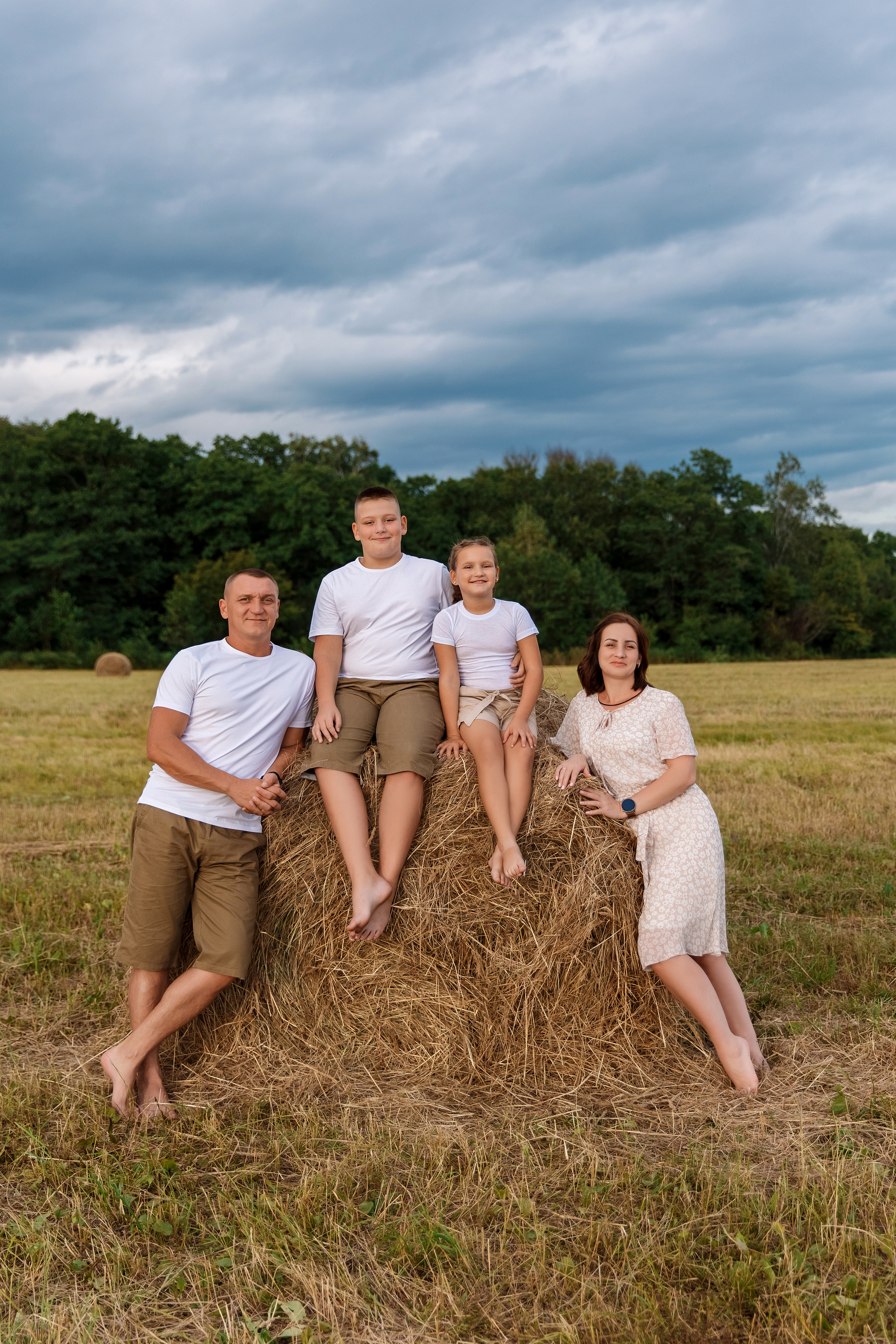 Фотосессия на сене. Фотограф Любовь Корниенко, Примоский край