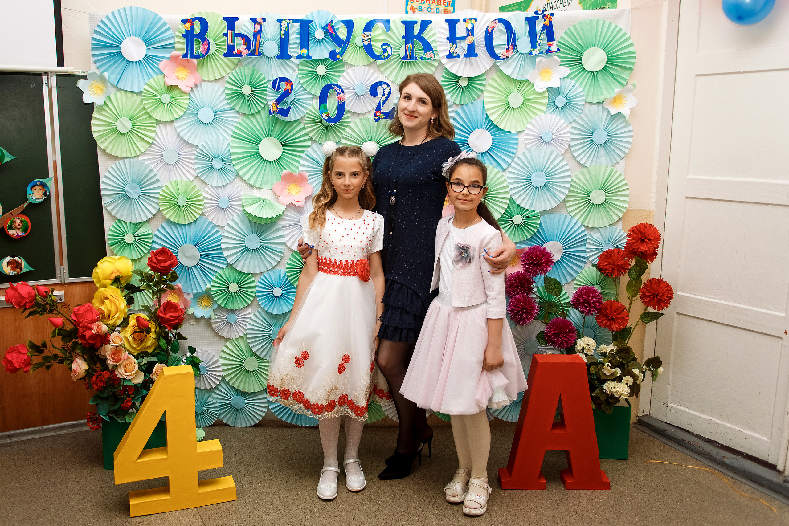 4А класс, фотосессия в школе + выпускной. Фотограф Любовь Корниенко, Примоский край