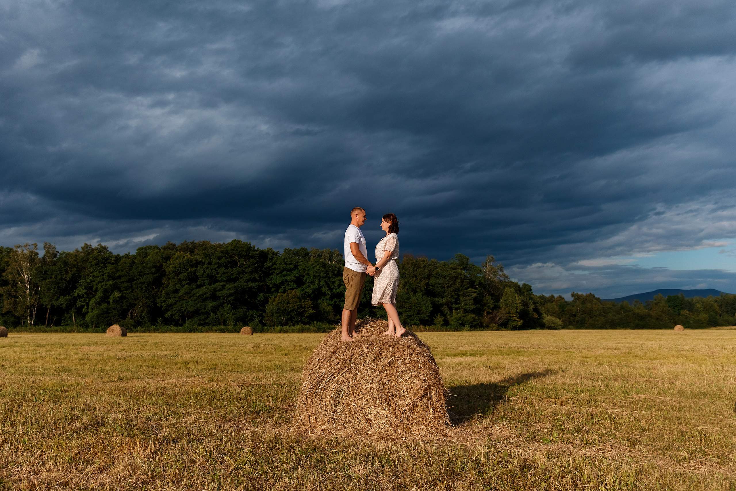 Фотосессия на сене. Фотограф Любовь Корниенко, Примоский край