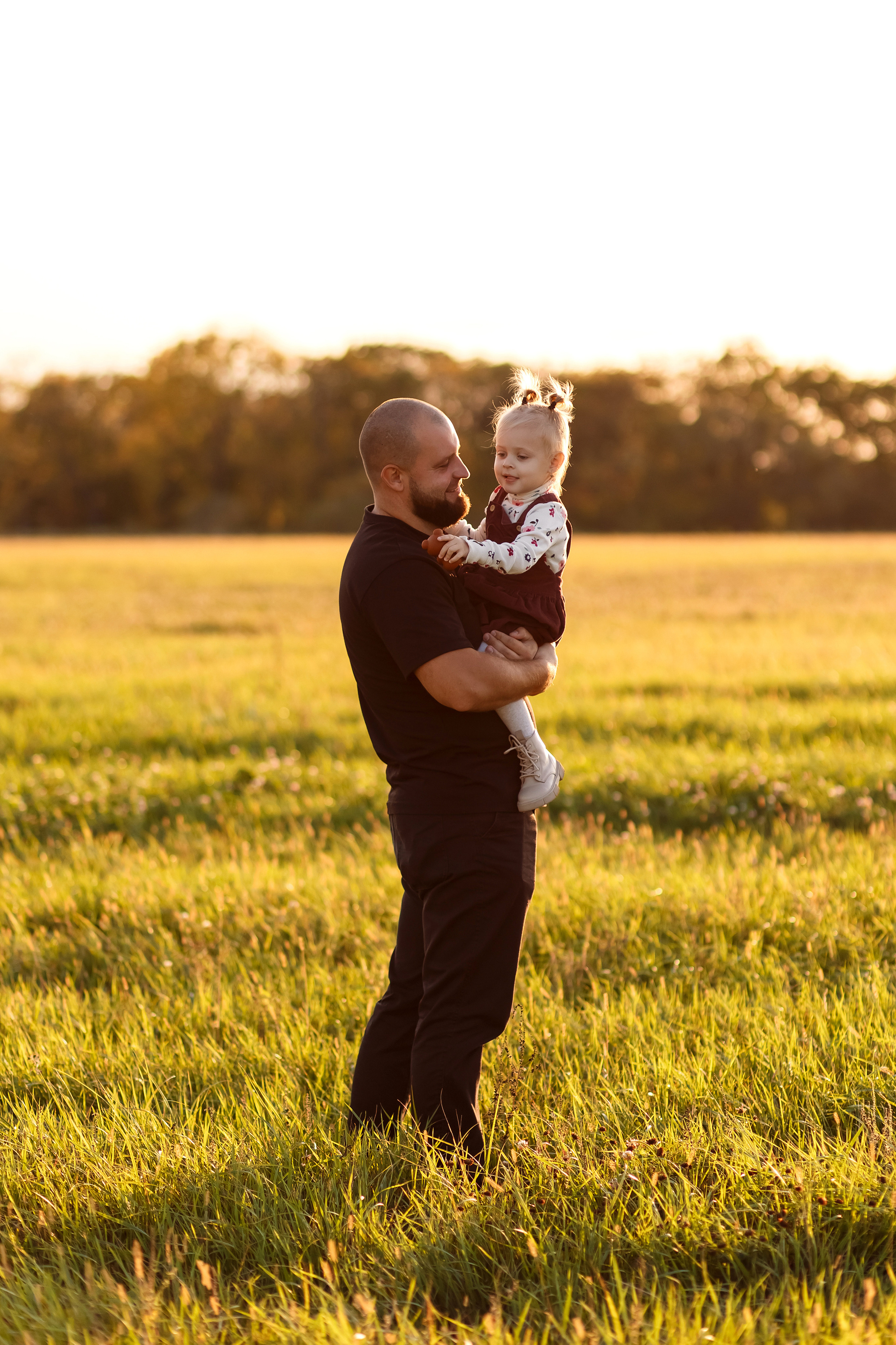 Фотосессия на поле. Фотограф Любовь Корниенко, Примоский край