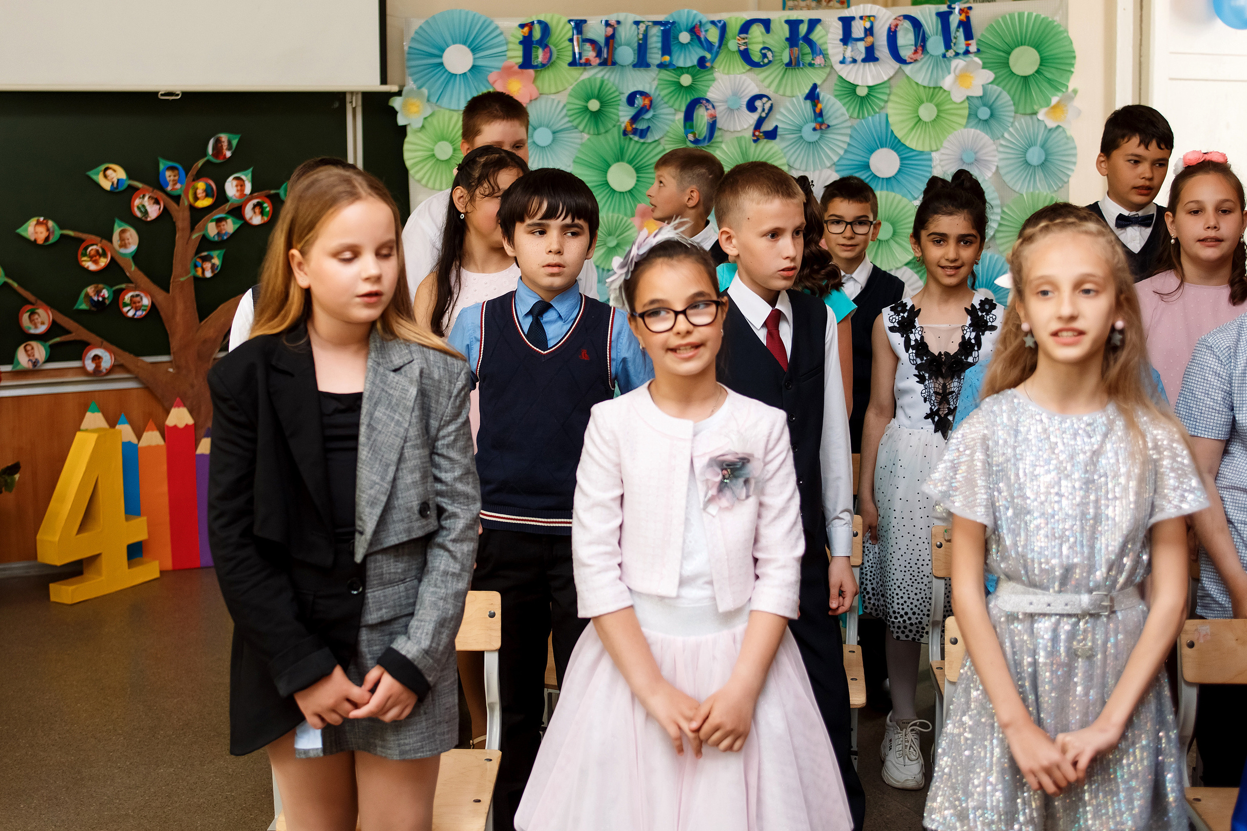 4А класс, фотосессия в школе + выпускной. Фотограф Любовь Корниенко, Примоский край