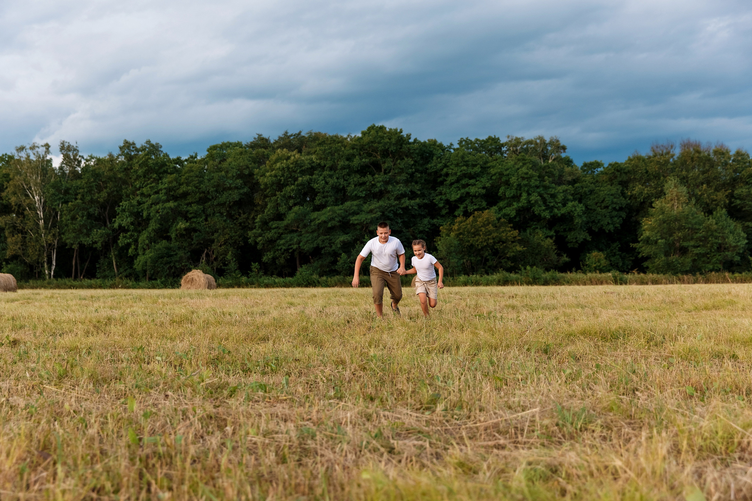 Фотосессия на сене. Фотограф Любовь Корниенко, Примоский край