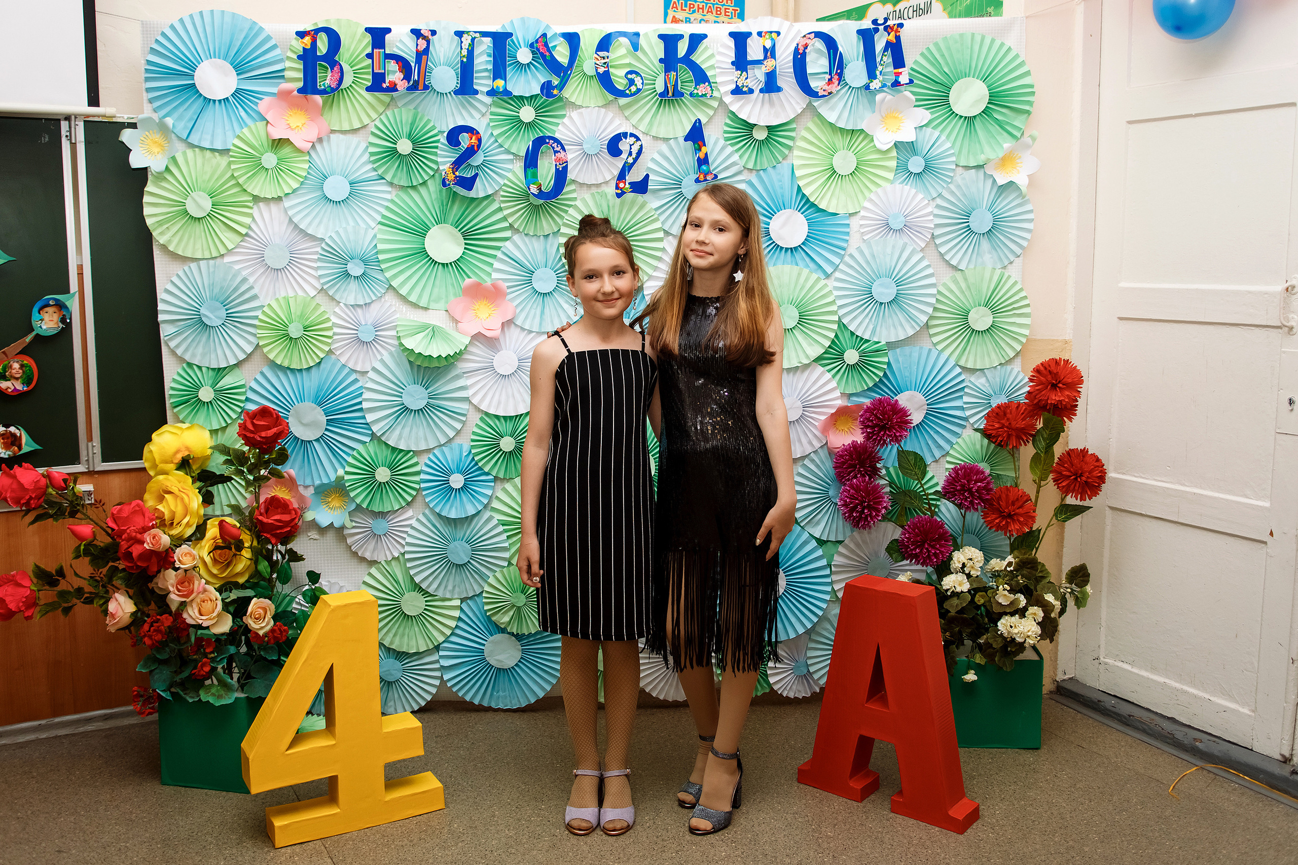 4А класс, фотосессия в школе + выпускной. Фотограф Любовь Корниенко, Примоский край