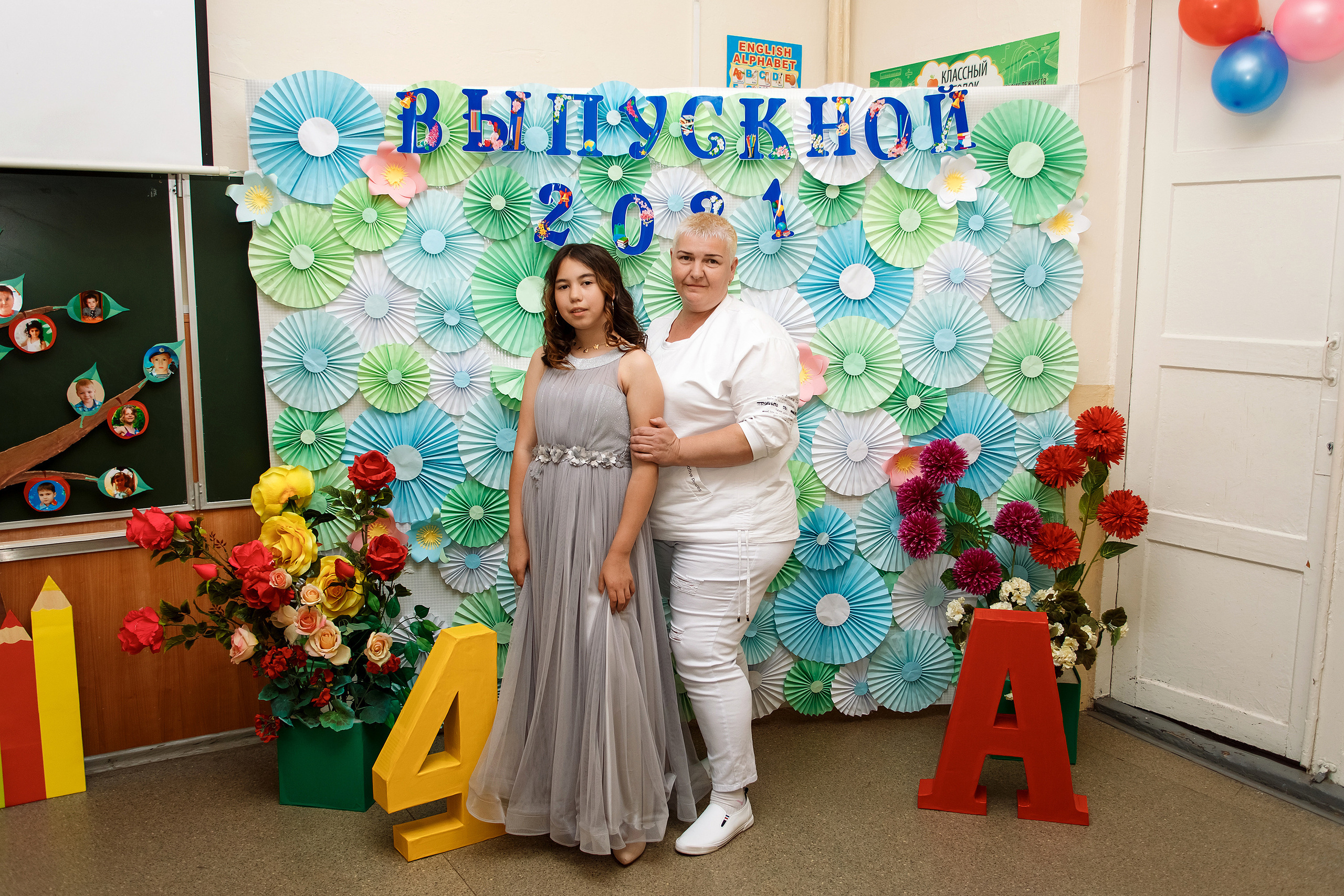 4А класс, фотосессия в школе + выпускной. Фотограф Любовь Корниенко, Примоский край