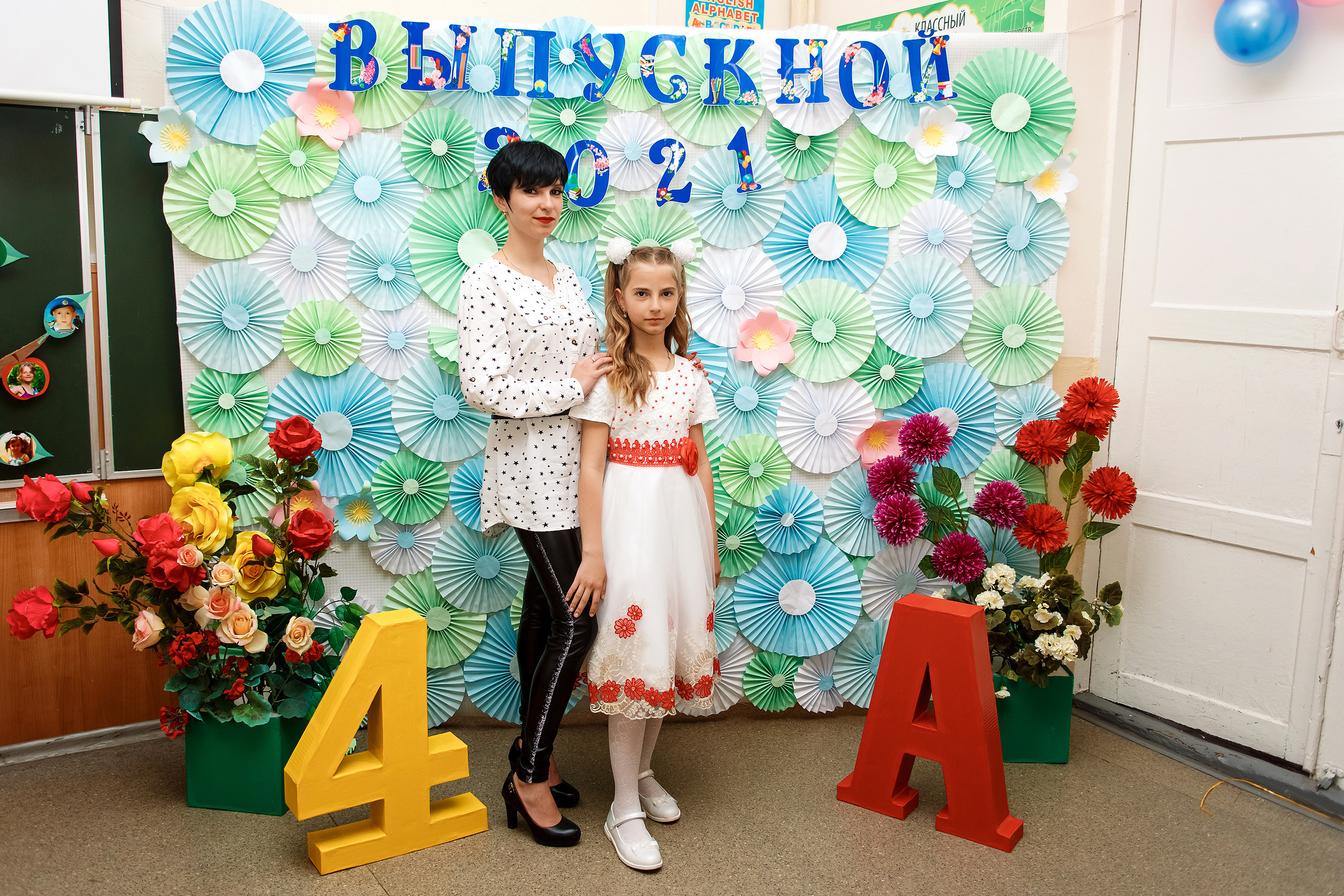 4А класс, фотосессия в школе + выпускной. Фотограф Любовь Корниенко, Примоский край