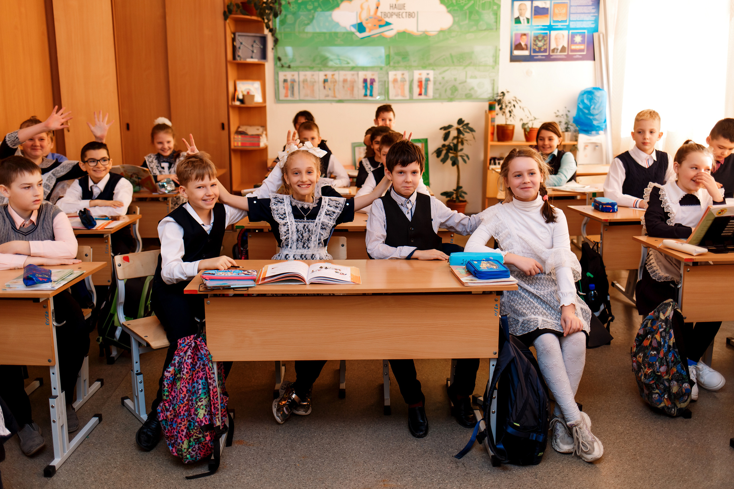 4А класс, фотосессия в школе + выпускной. Фотограф Любовь Корниенко, Примоский край