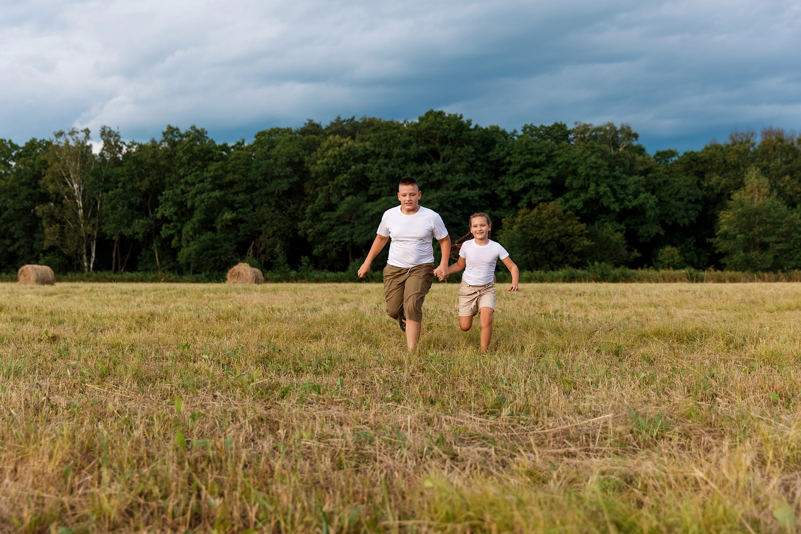 Фотосессия на сене. Фотограф Любовь Корниенко, Примоский край