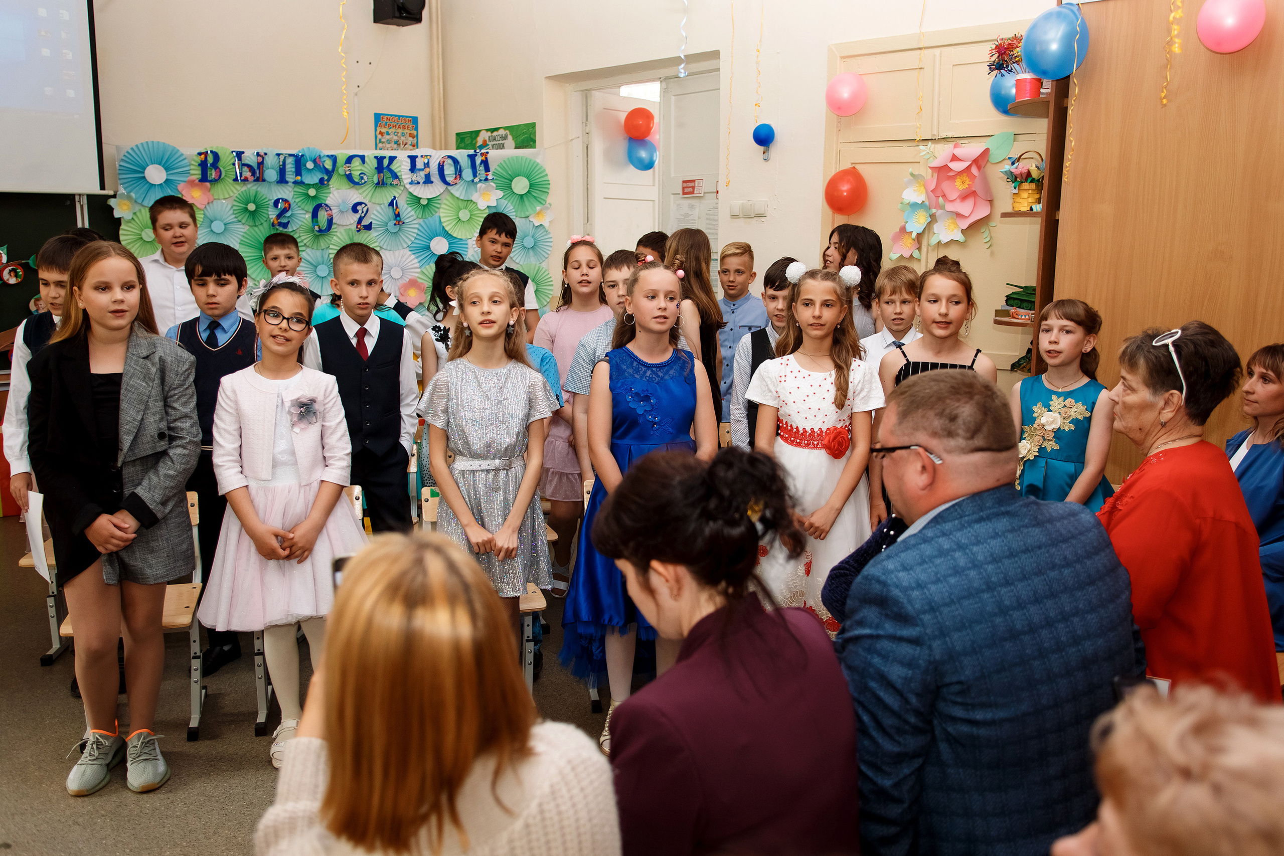 4А класс, фотосессия в школе + выпускной. Фотограф Любовь Корниенко, Примоский край