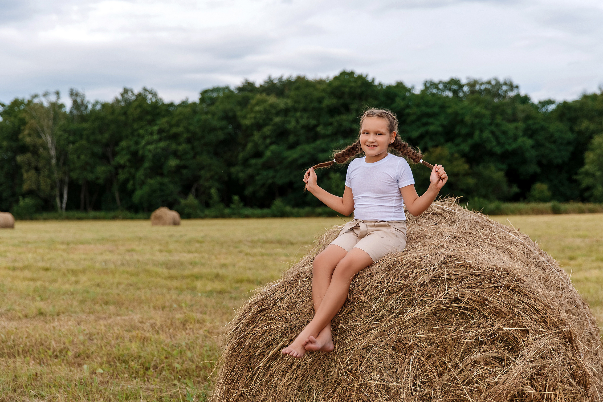Фотосессия на сене. Фотограф Любовь Корниенко, Примоский край