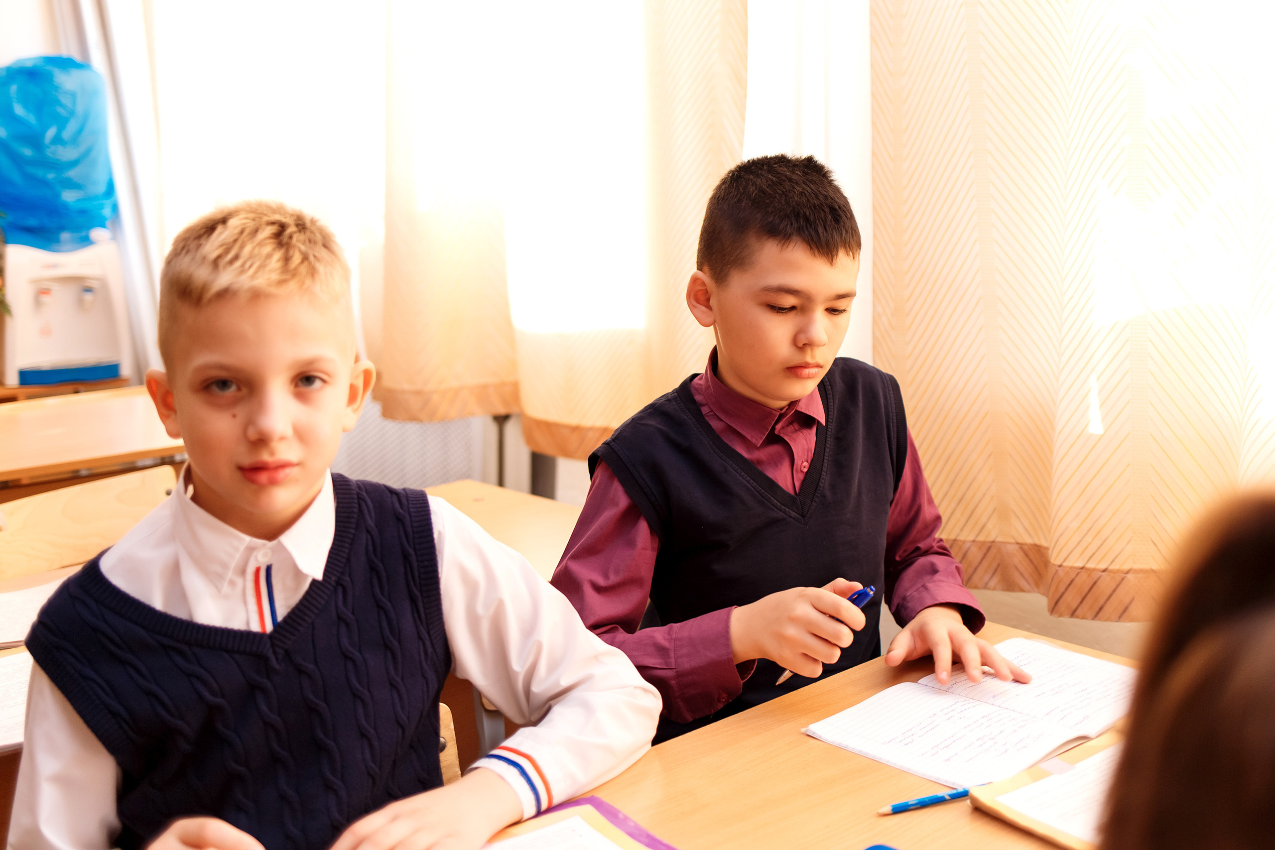 4А класс, фотосессия в школе + выпускной. Фотограф Любовь Корниенко, Примоский край