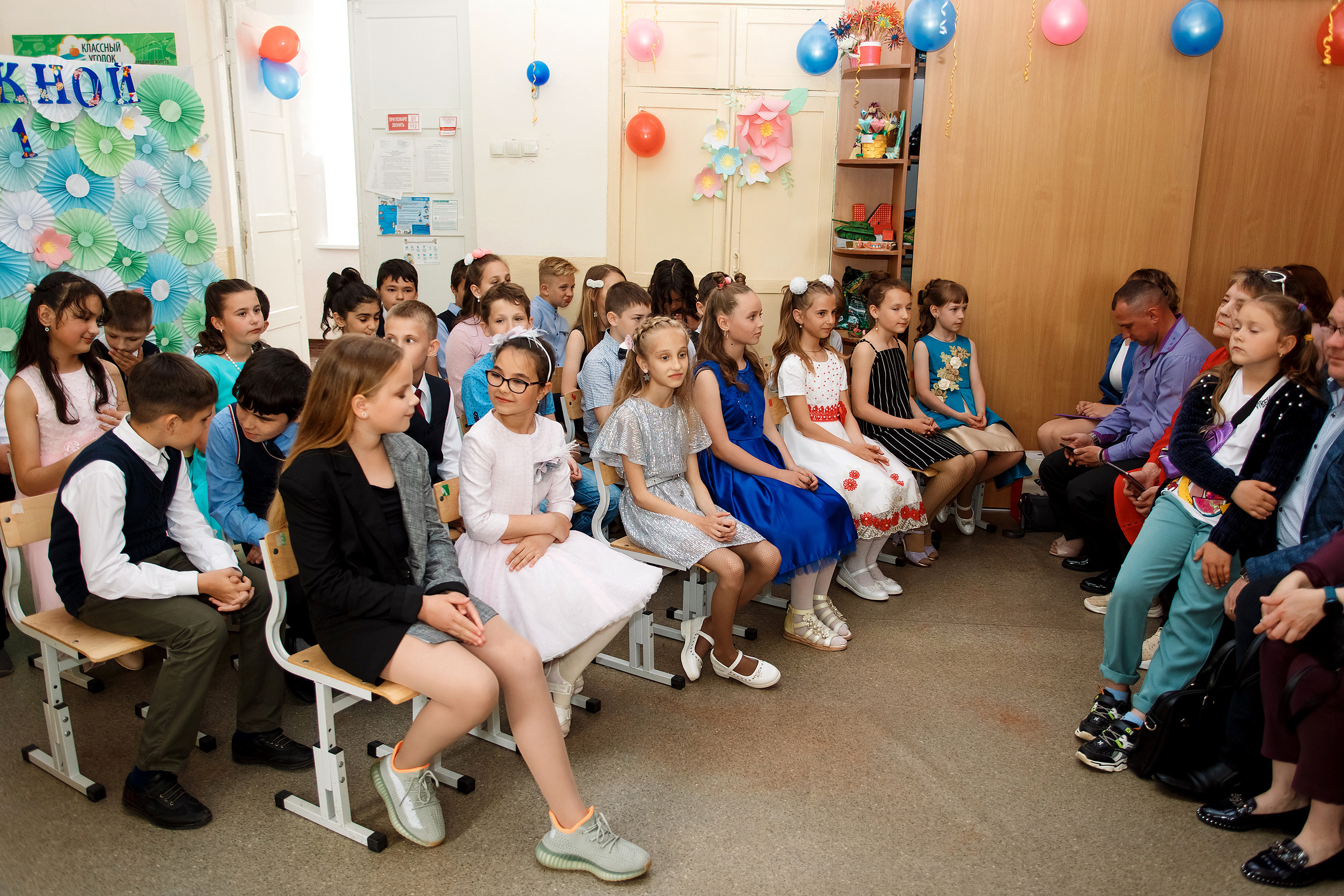 4А класс, фотосессия в школе + выпускной. Фотограф Любовь Корниенко, Примоский край