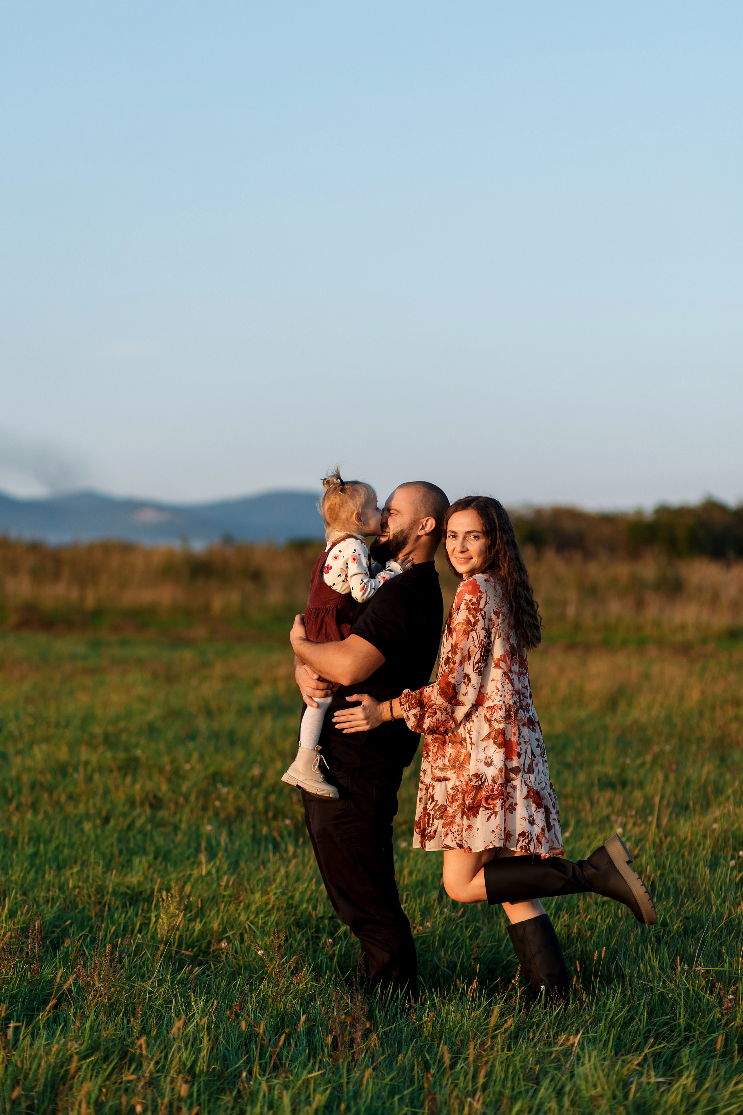 Фотосессия на поле. Фотограф Любовь Корниенко, Примоский край