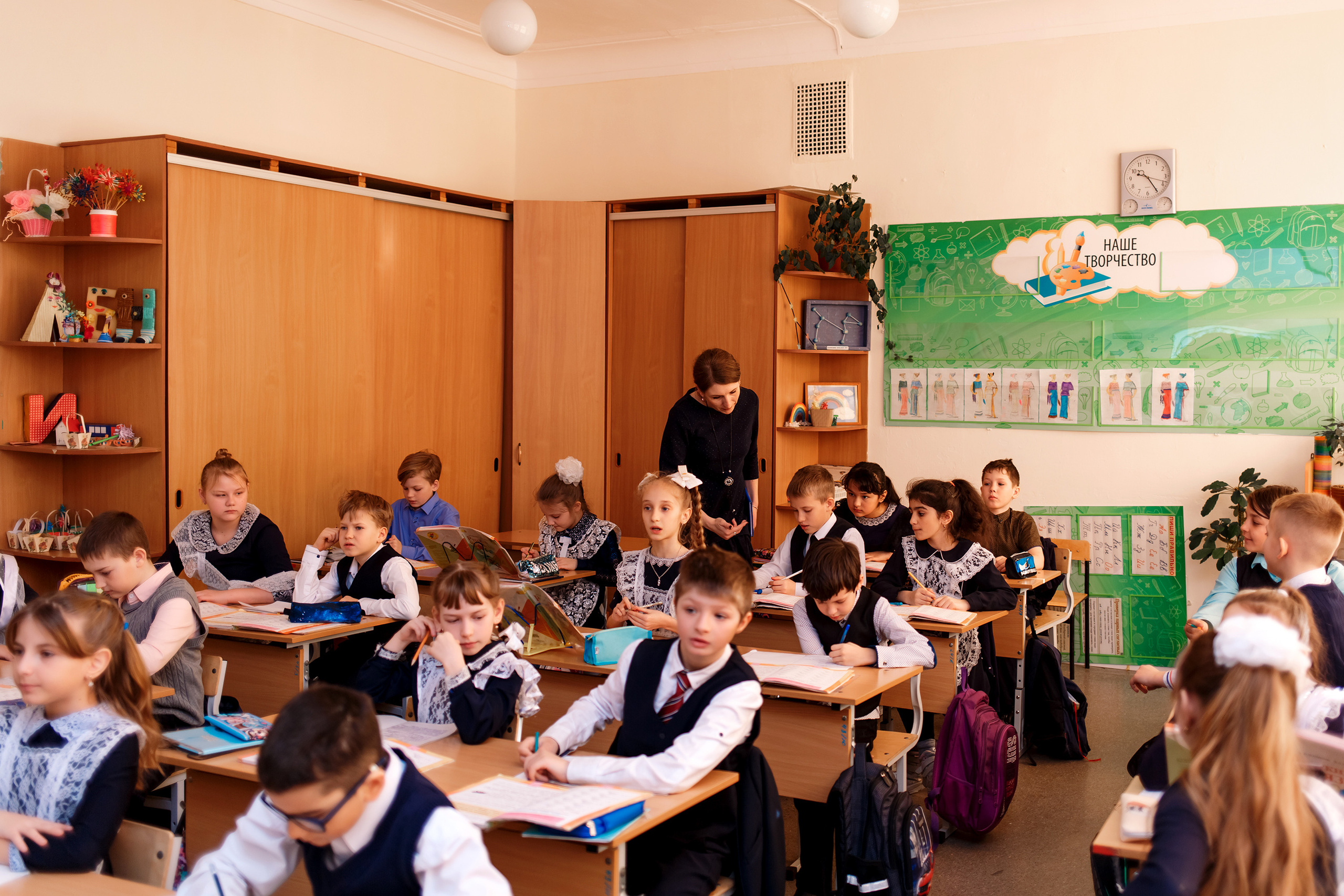 4А класс, фотосессия в школе + выпускной. Фотограф Любовь Корниенко, Примоский край