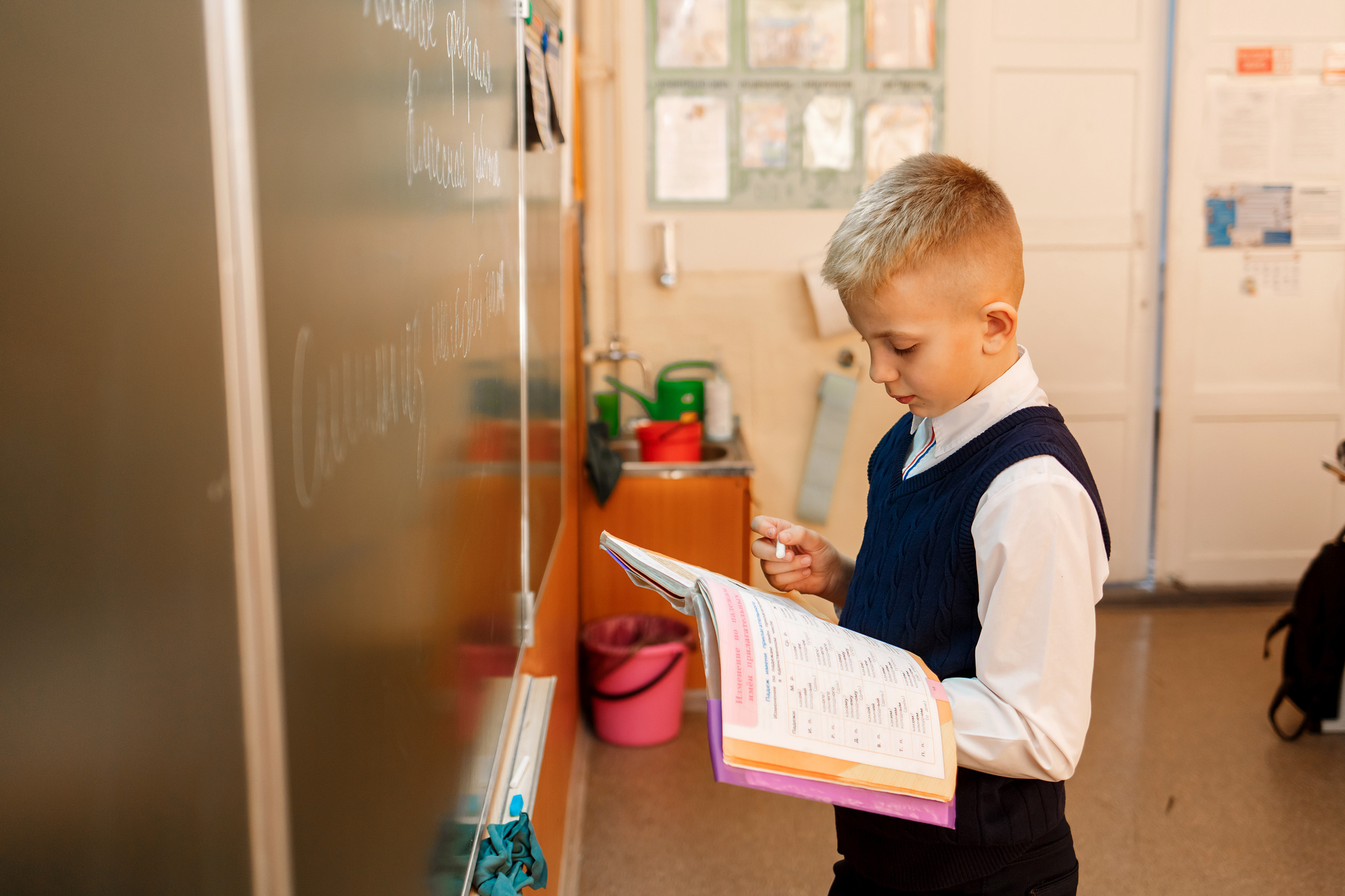 4А класс, фотосессия в школе + выпускной. Фотограф Любовь Корниенко, Примоский край