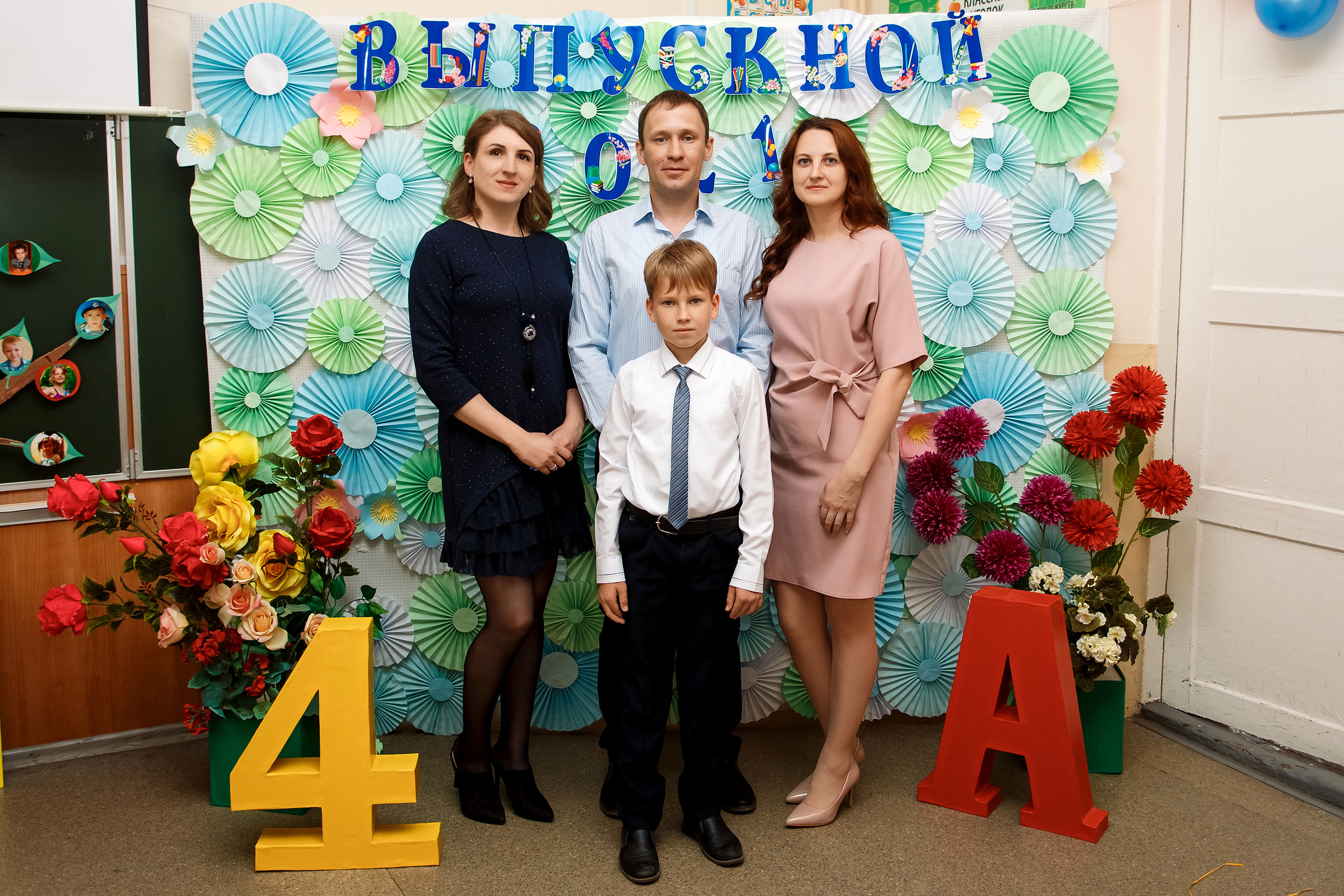 4А класс, фотосессия в школе + выпускной. Фотограф Любовь Корниенко, Примоский край