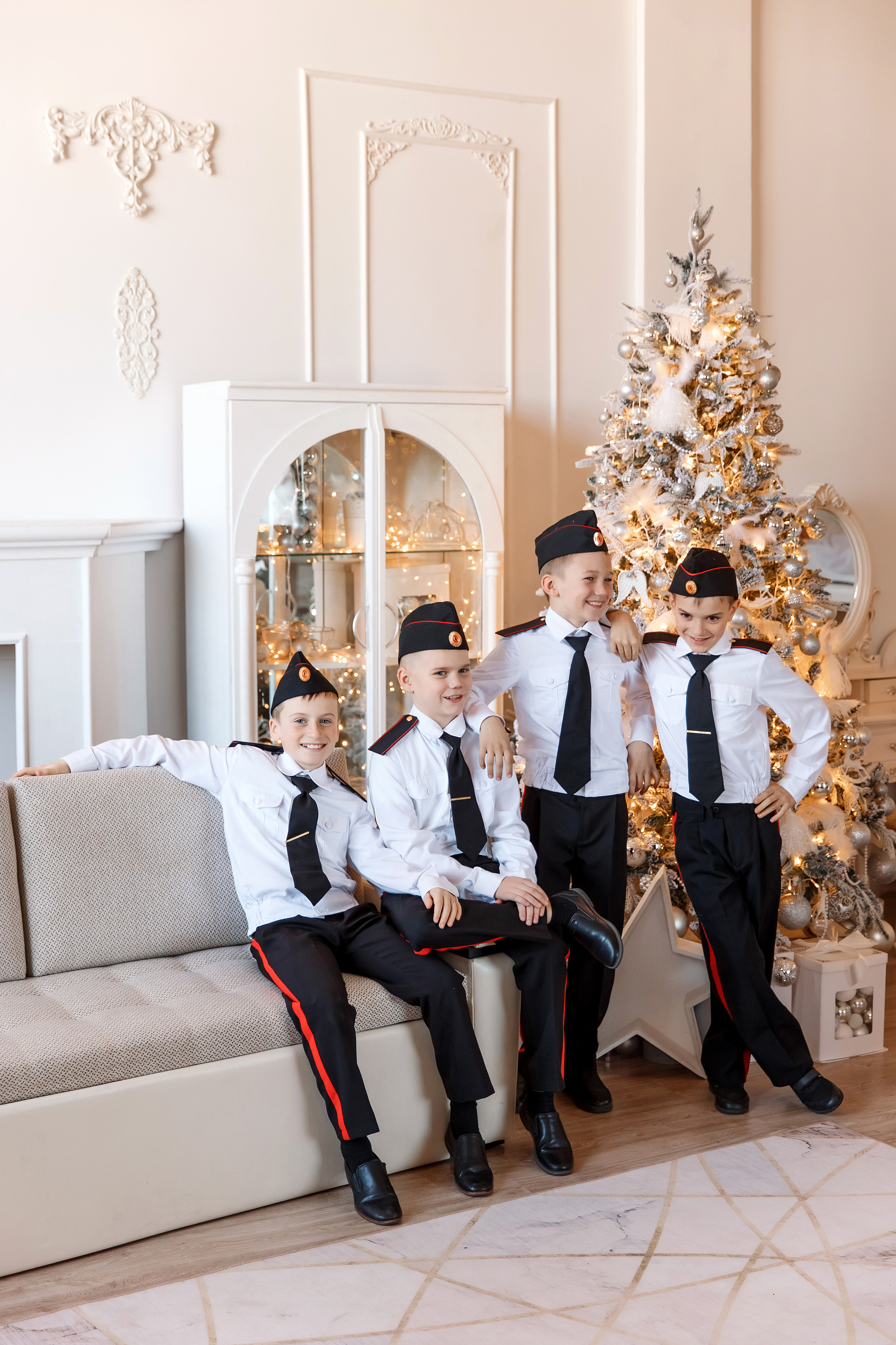 4 класс, фотосессия в фотостудии. Фотограф Любовь Корниенко, Примоский край