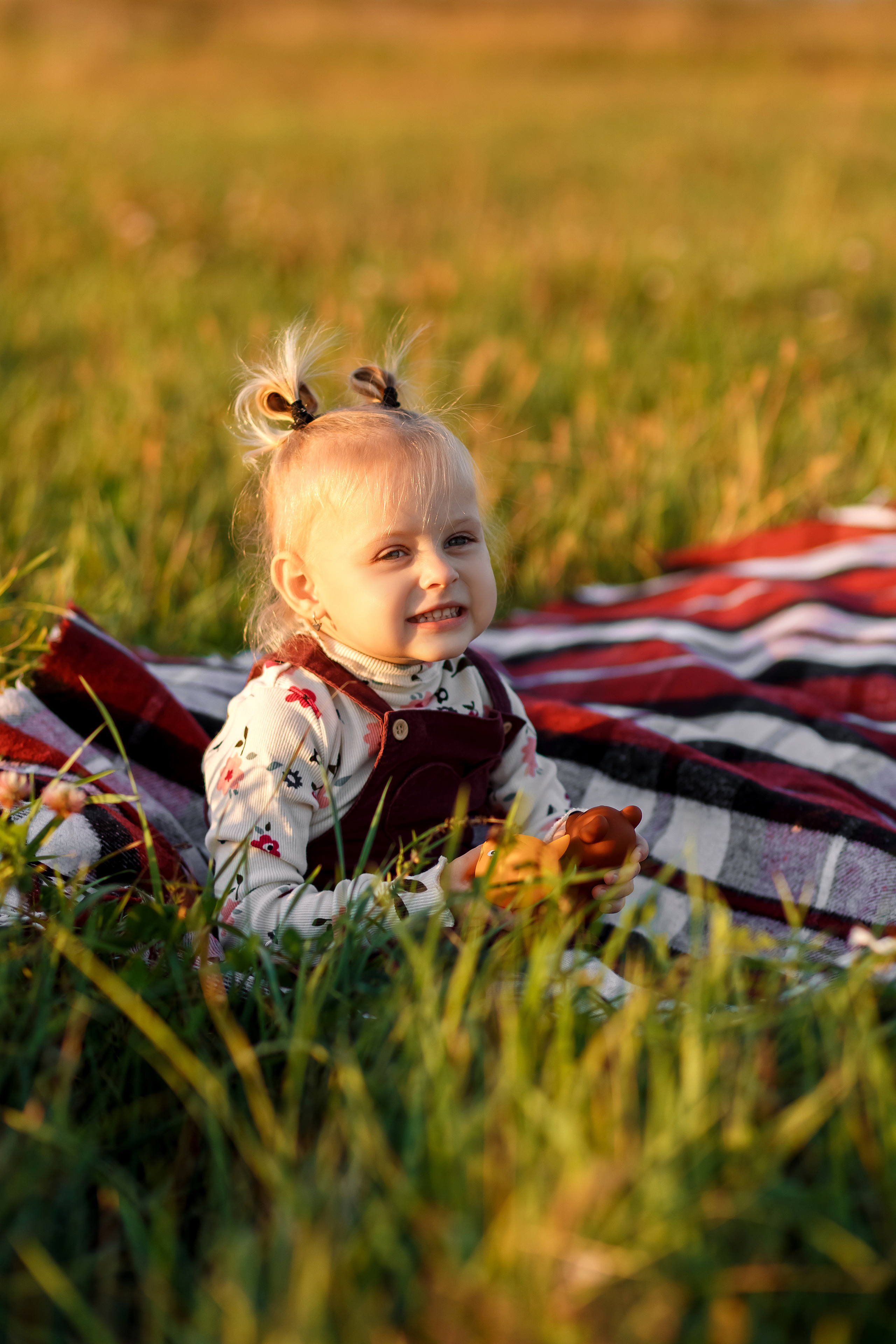 Фотосессия на поле. Фотограф Любовь Корниенко, Примоский край