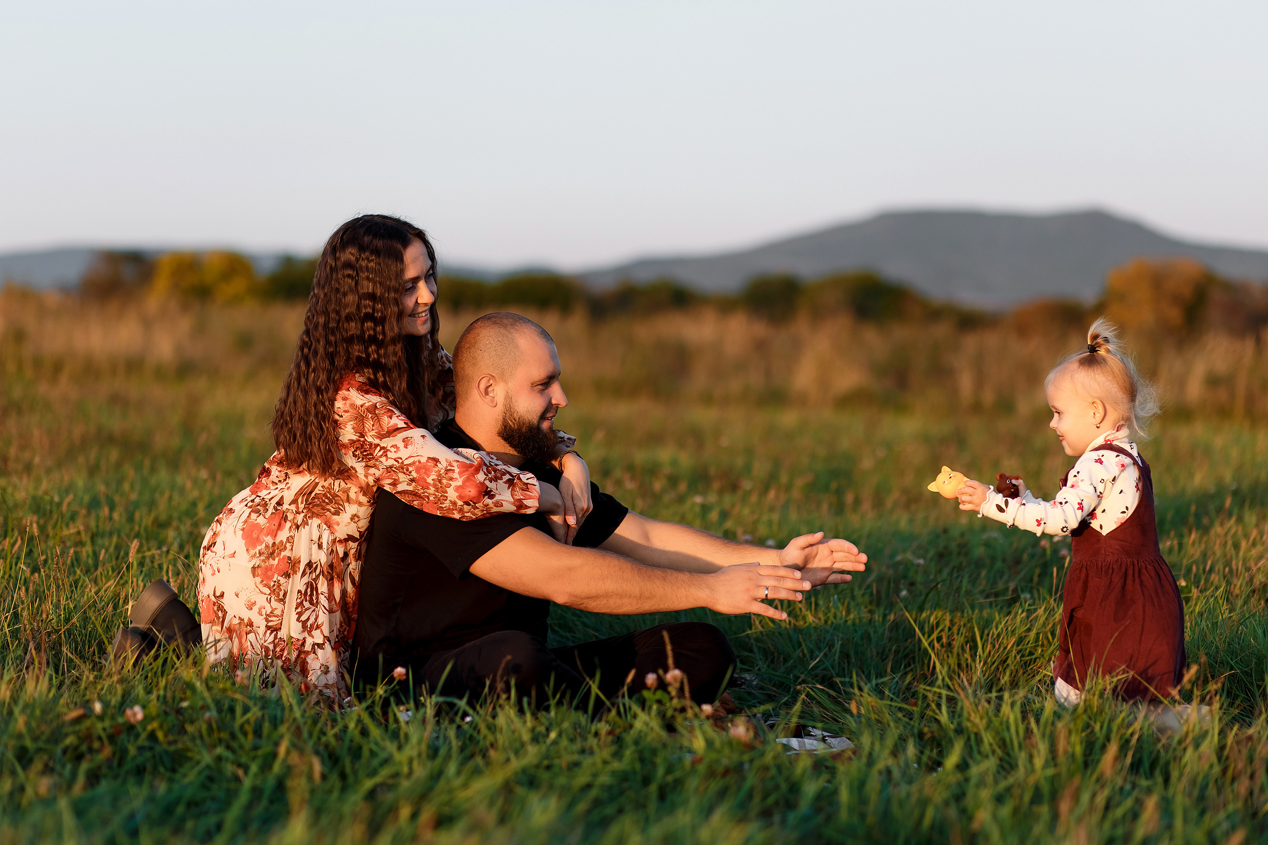 Фотосессия на поле. Фотограф Любовь Корниенко, Примоский край