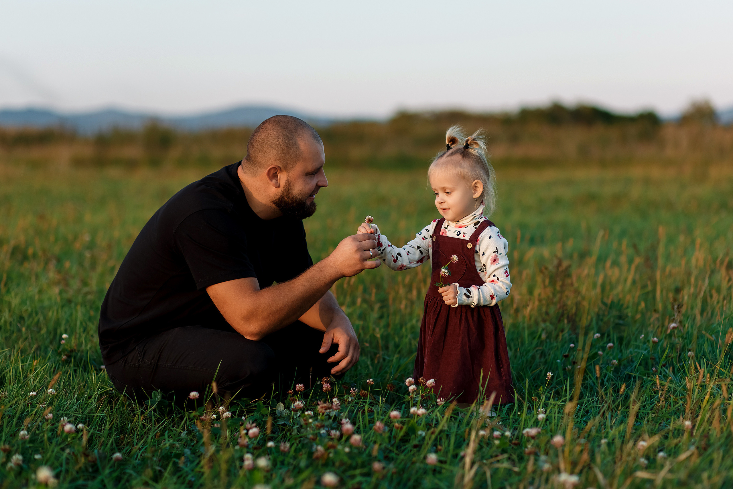 Фотосессия на поле. Фотограф Любовь Корниенко, Примоский край