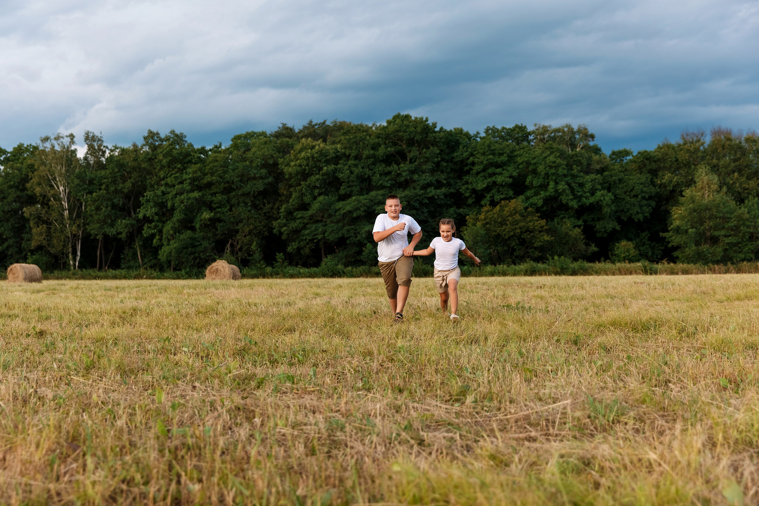 Фотосессия на сене. Фотограф Любовь Корниенко, Примоский край