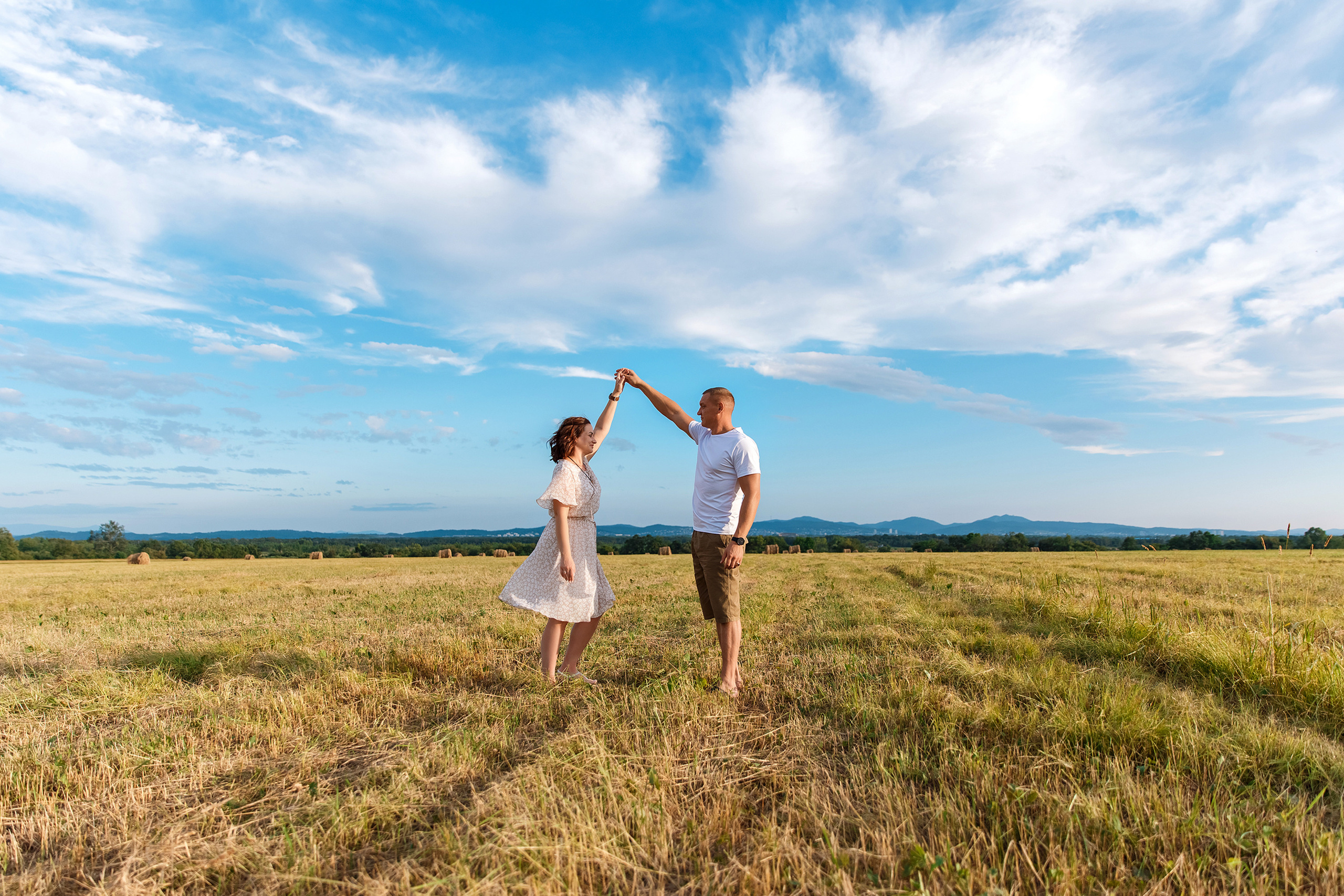 Фотосессия на сене. Фотограф Любовь Корниенко, Примоский край