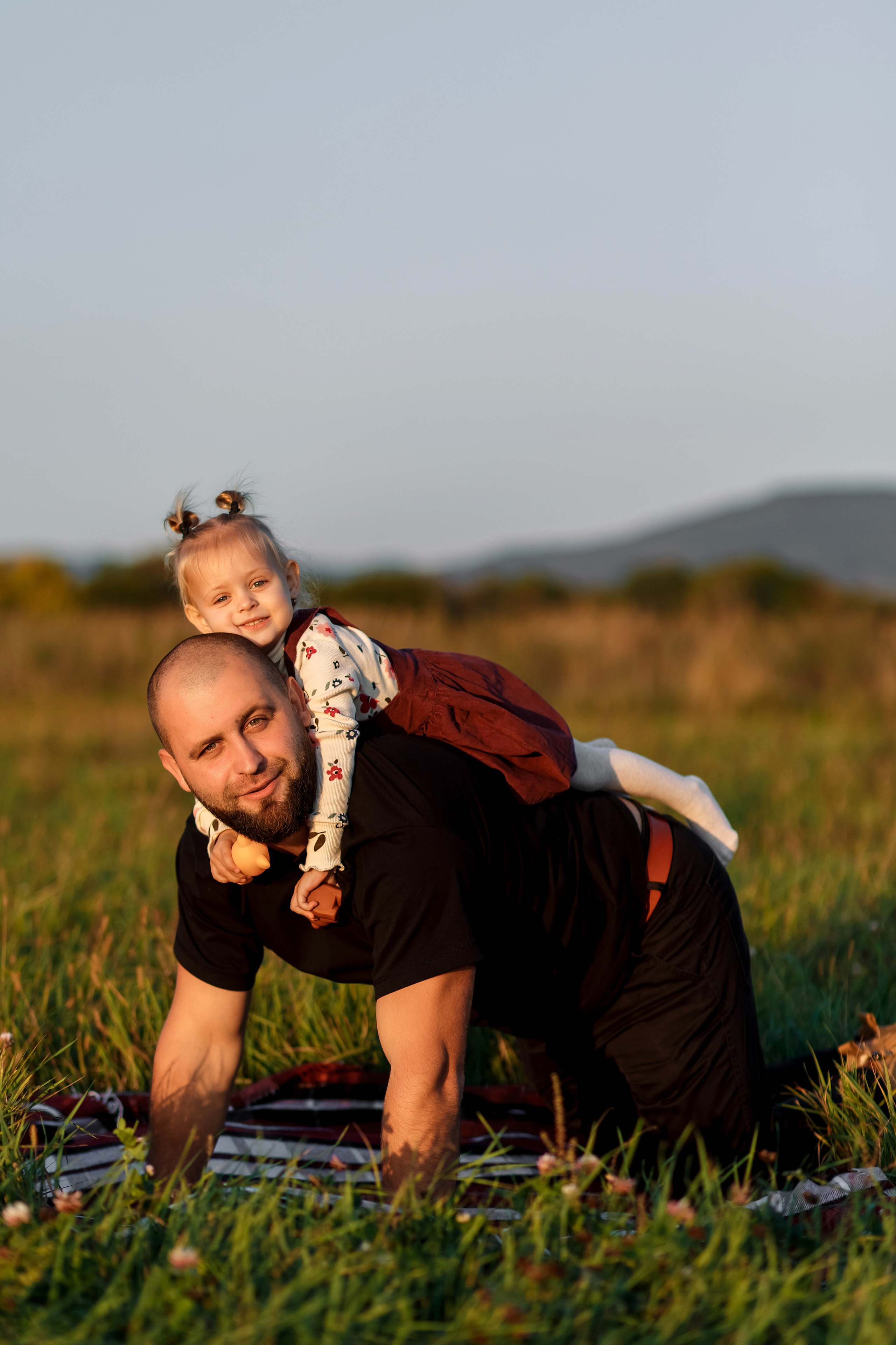 Фотосессия на поле. Фотограф Любовь Корниенко, Примоский край