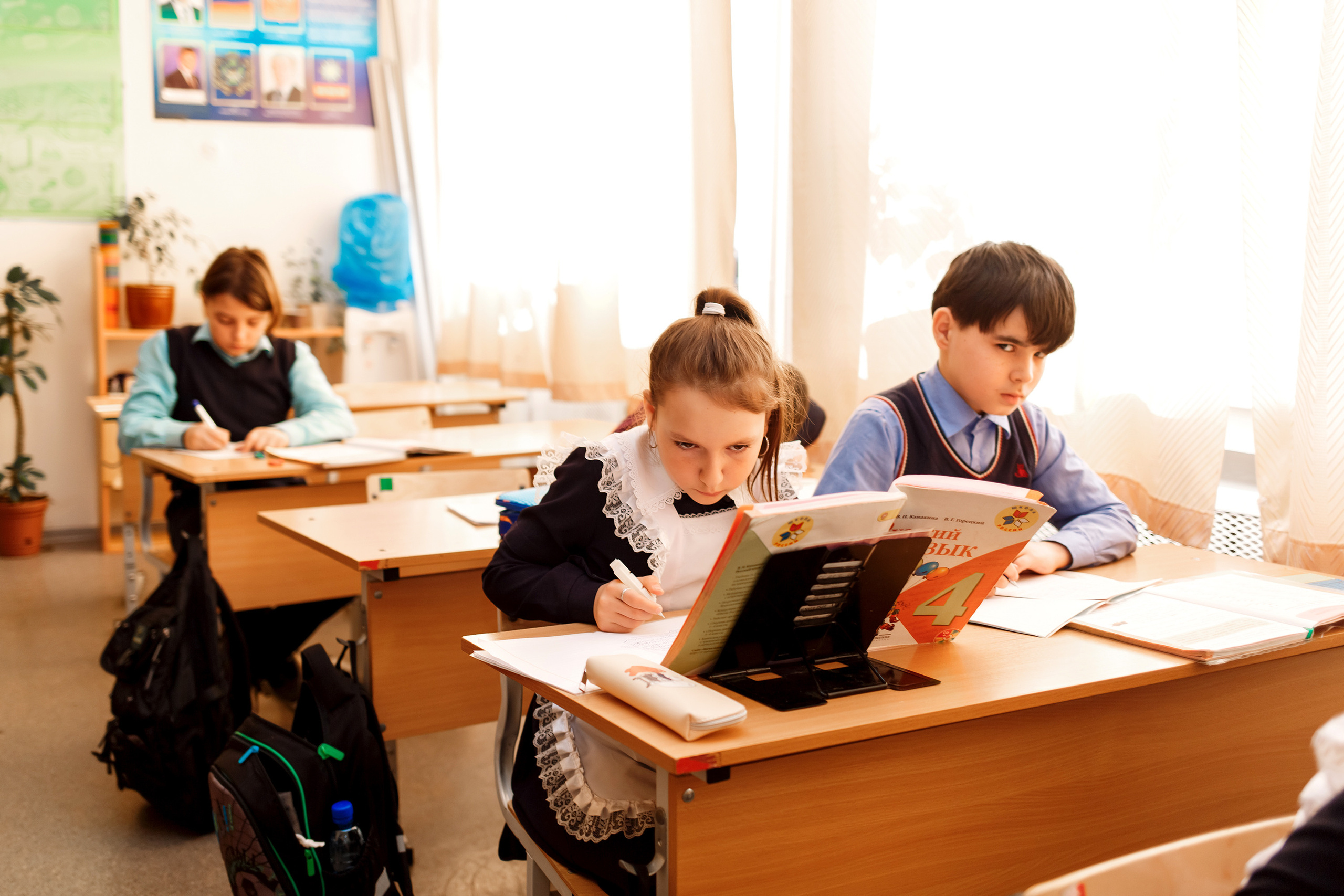 4А класс, фотосессия в школе + выпускной. Фотограф Любовь Корниенко, Примоский край