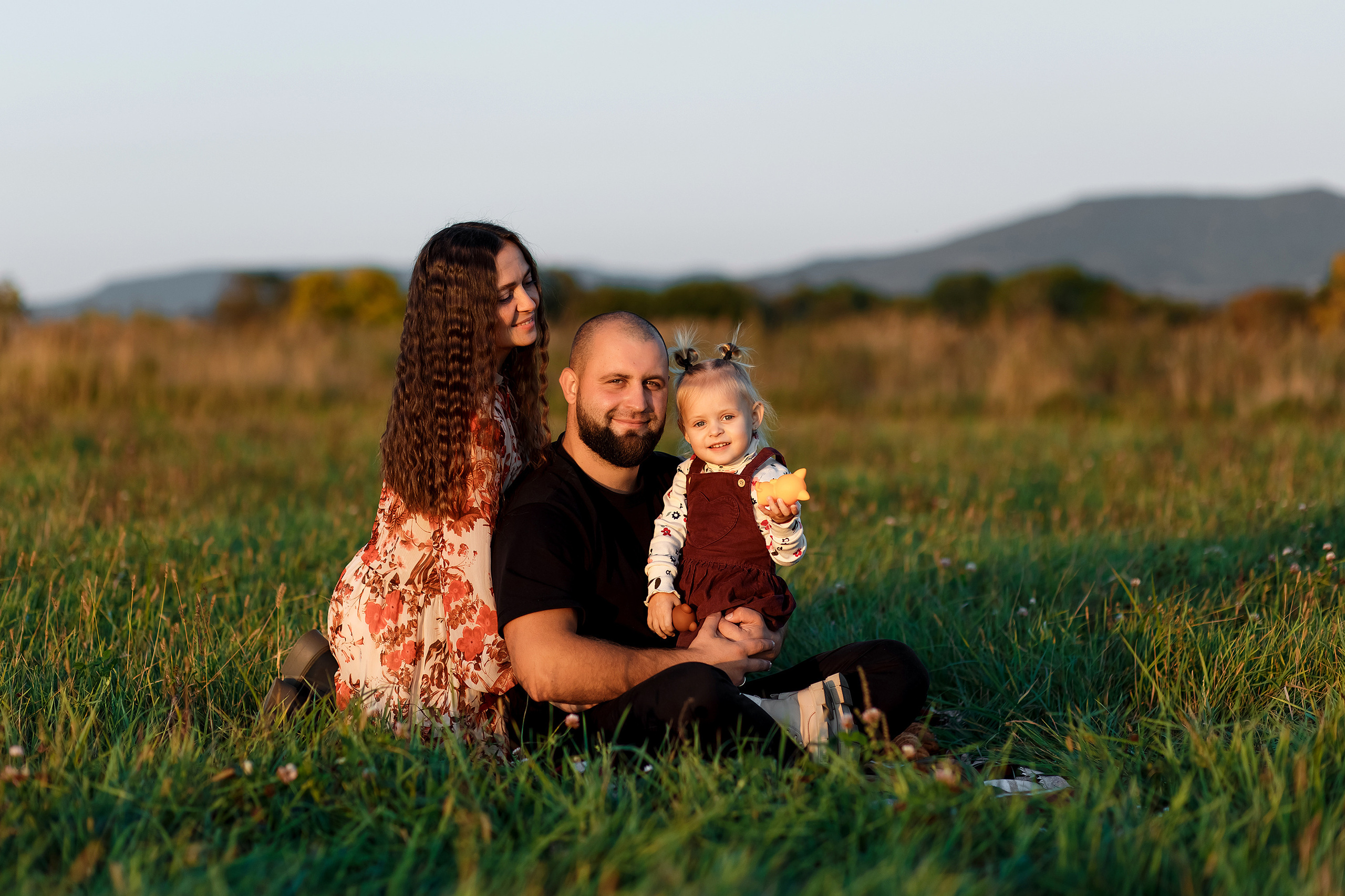 Фотосессия на поле. Фотограф Любовь Корниенко, Примоский край