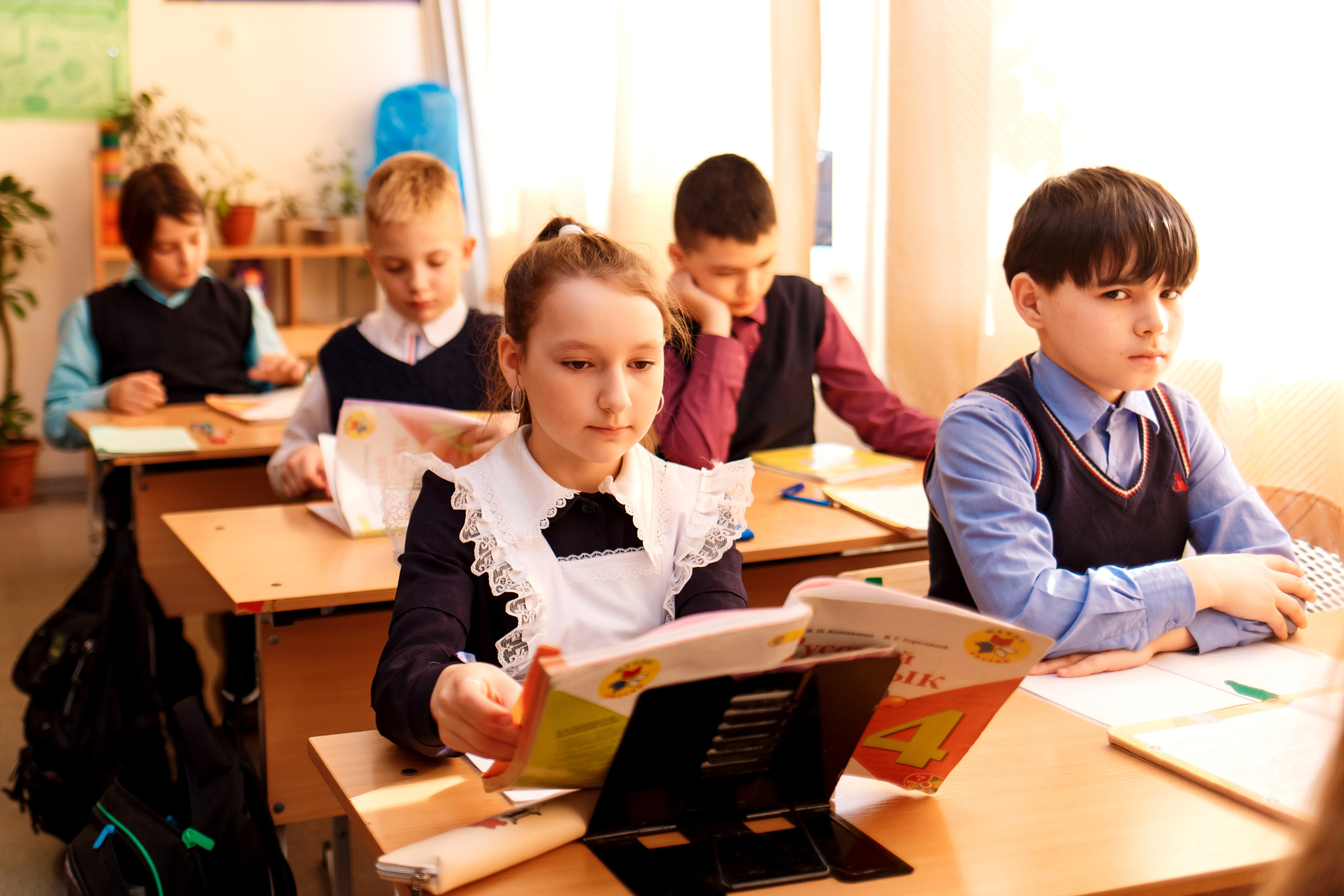 4А класс, фотосессия в школе + выпускной. Фотограф Любовь Корниенко, Примоский край