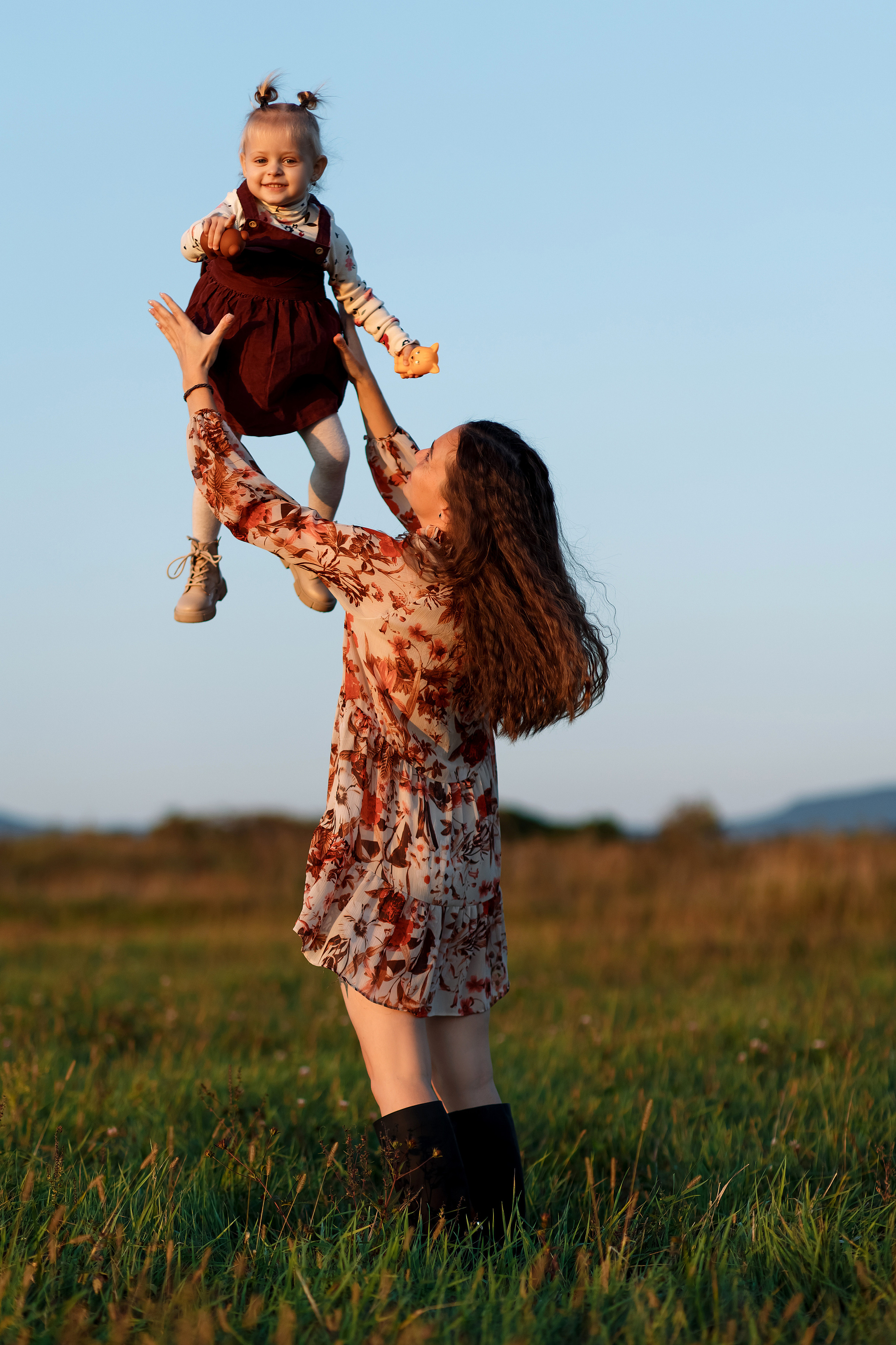 Фотосессия на поле. Фотограф Любовь Корниенко, Примоский край