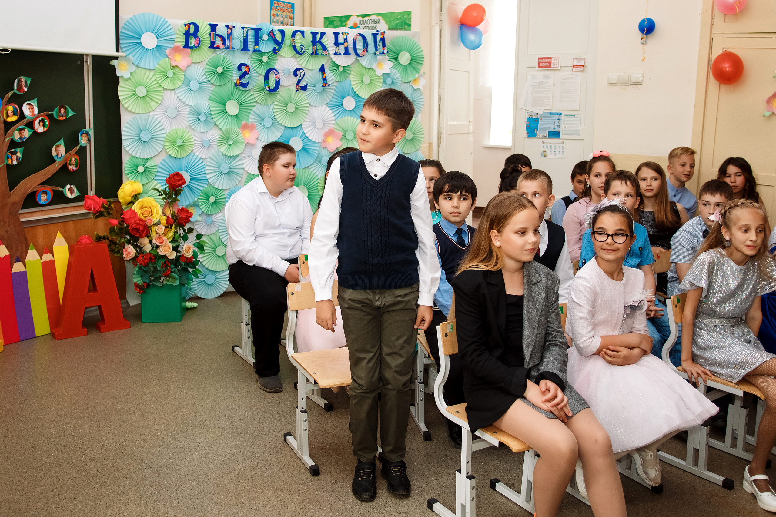 4А класс, фотосессия в школе + выпускной. Фотограф Любовь Корниенко, Примоский край