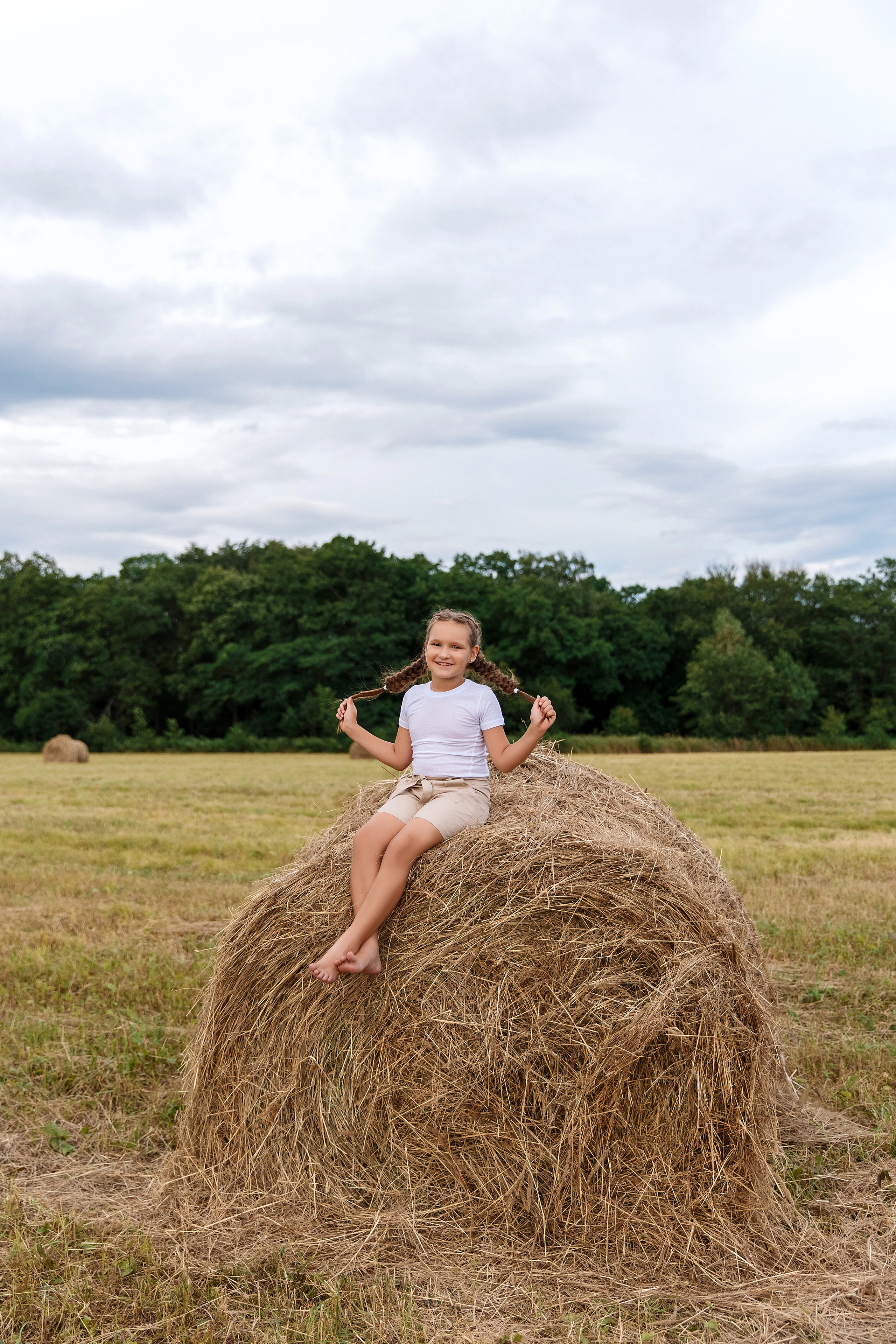 Фотосессия на сене. Фотограф Любовь Корниенко, Примоский край