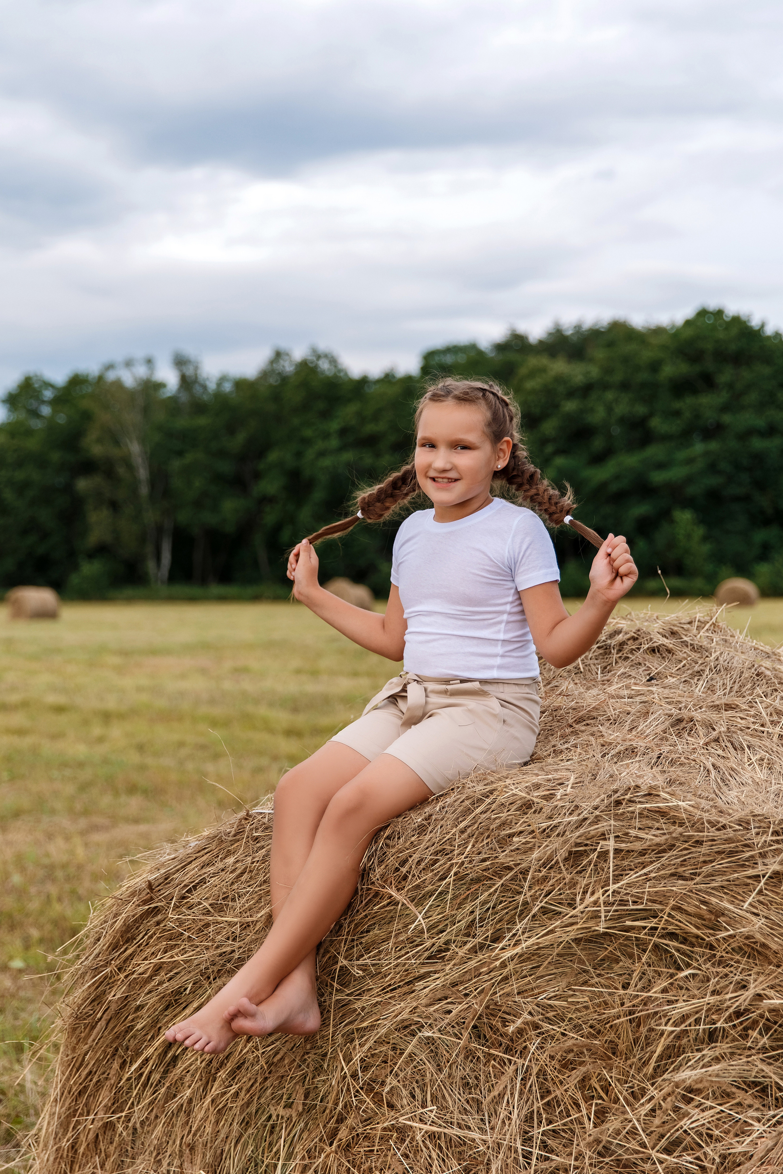 Фотосессия на сене. Фотограф Любовь Корниенко, Примоский край