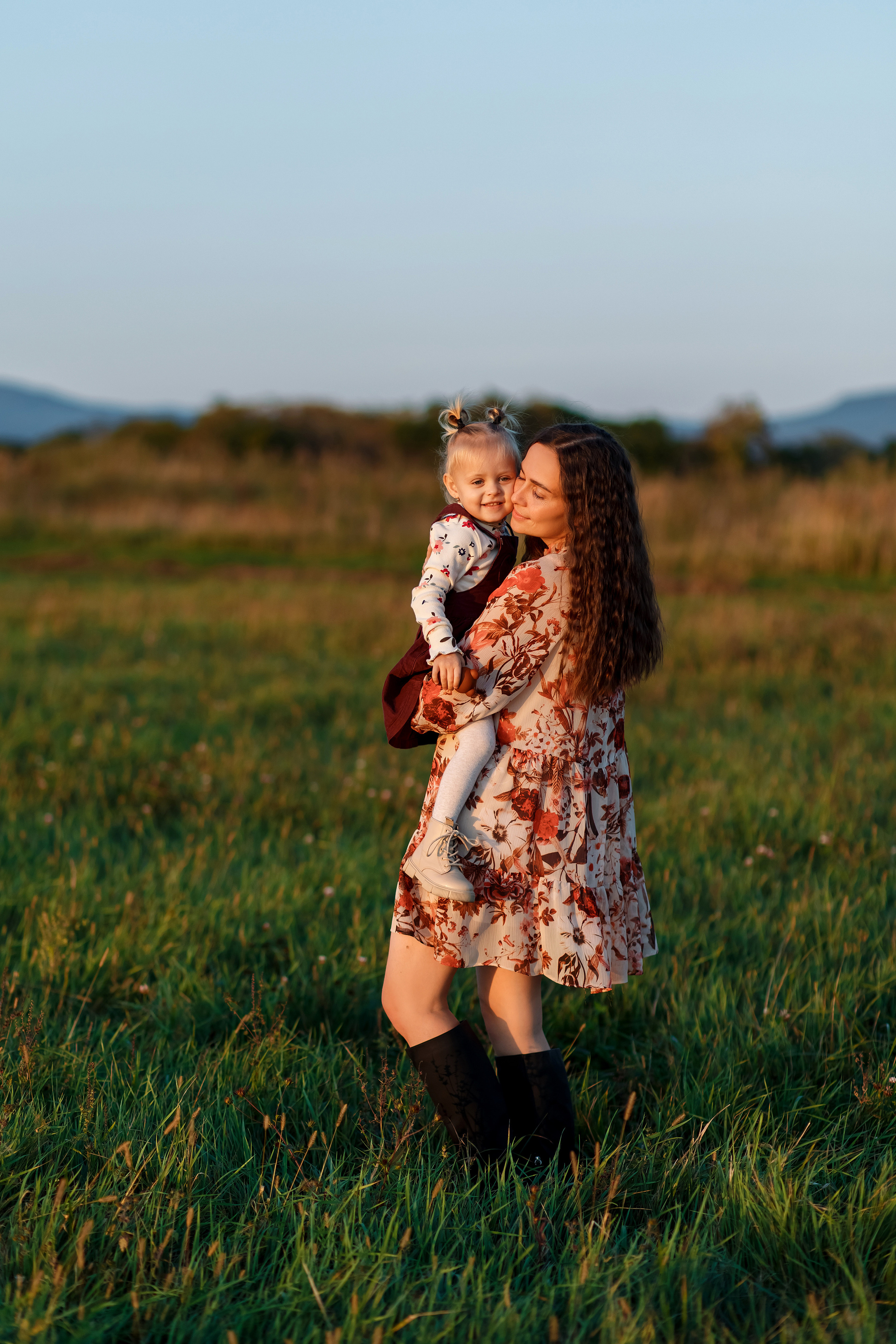 Фотосессия на поле. Фотограф Любовь Корниенко, Примоский край