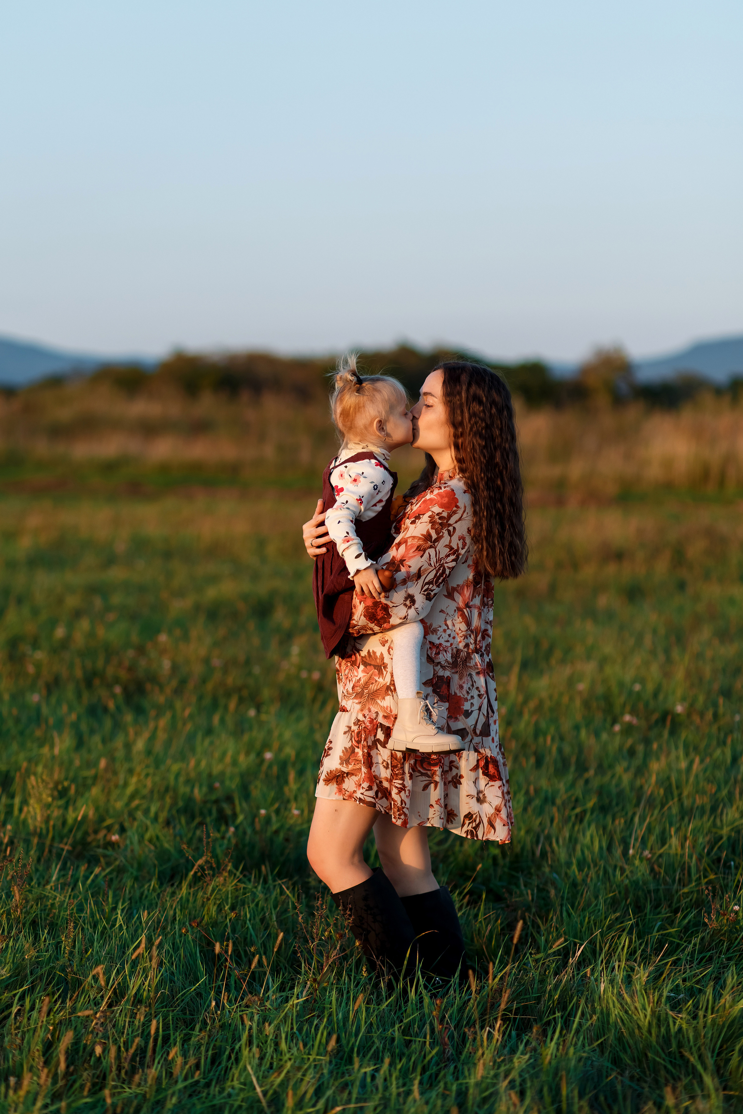 Фотосессия на поле. Фотограф Любовь Корниенко, Примоский край