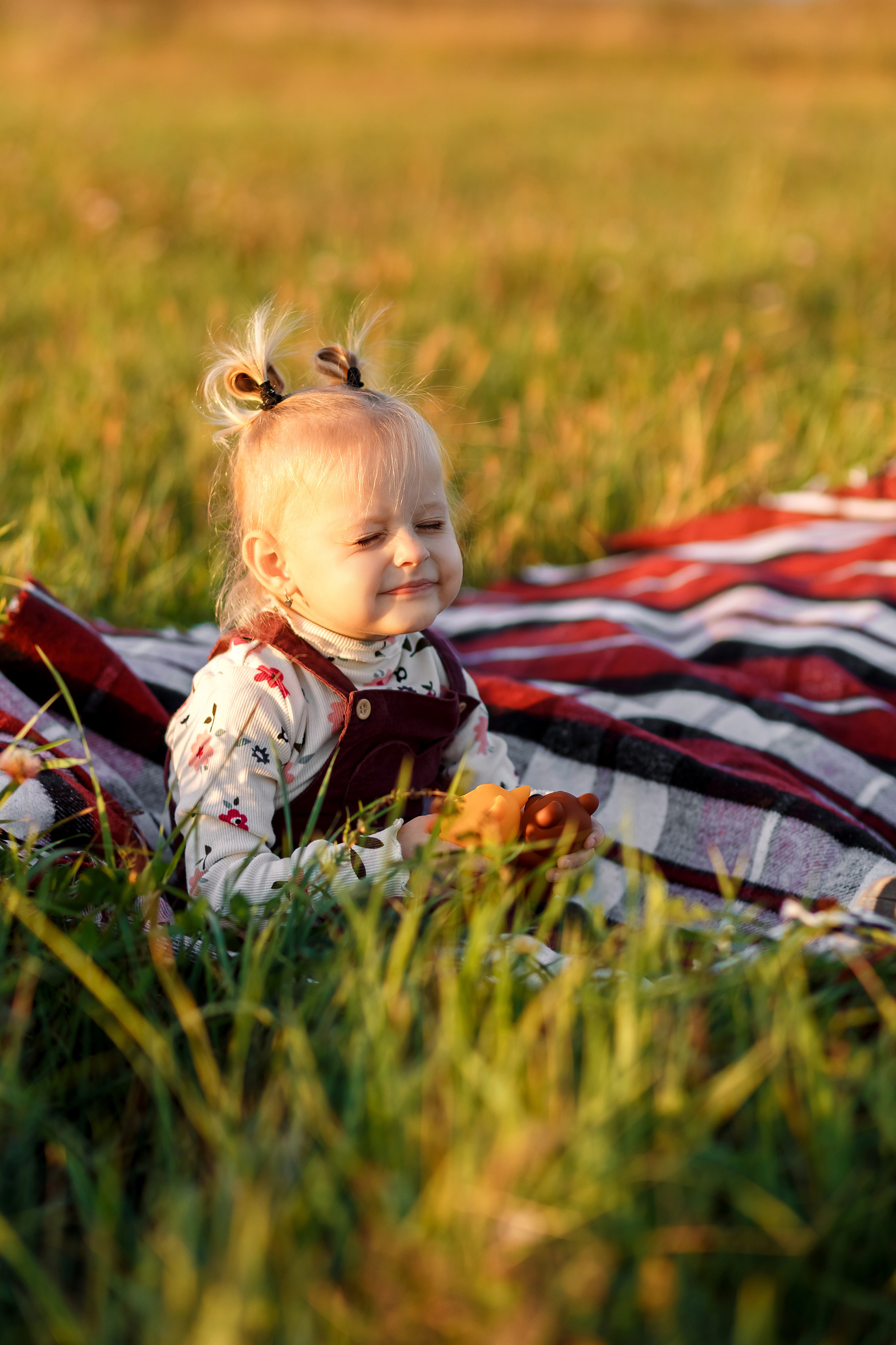 Фотосессия на поле. Фотограф Любовь Корниенко, Примоский край